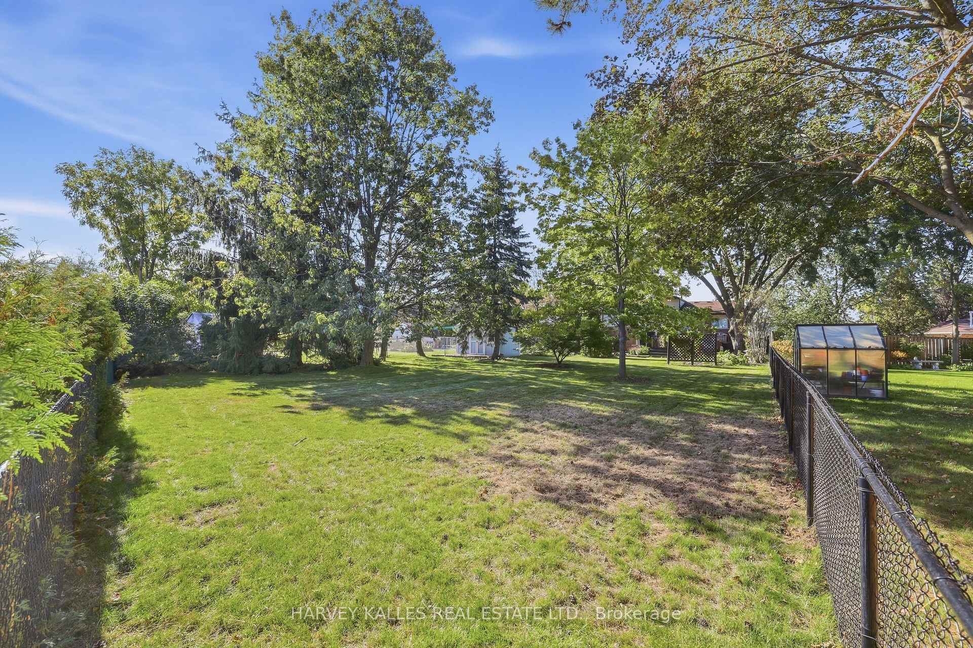 Photo 30 of 310 Newlove Drive, Caledon, Bolton East — HOMEH