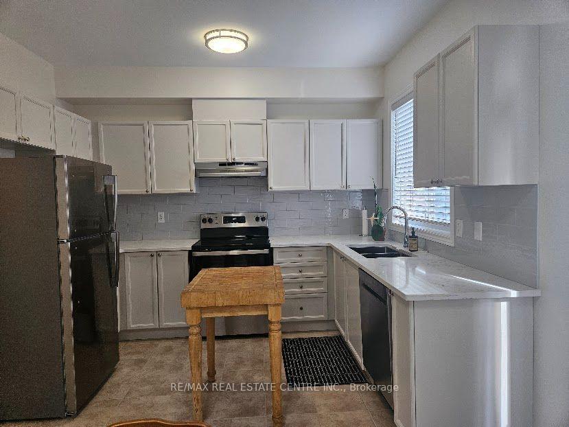 Photo 4 of 104 Wilkie Lane, Ajax, South East — HOMEH
