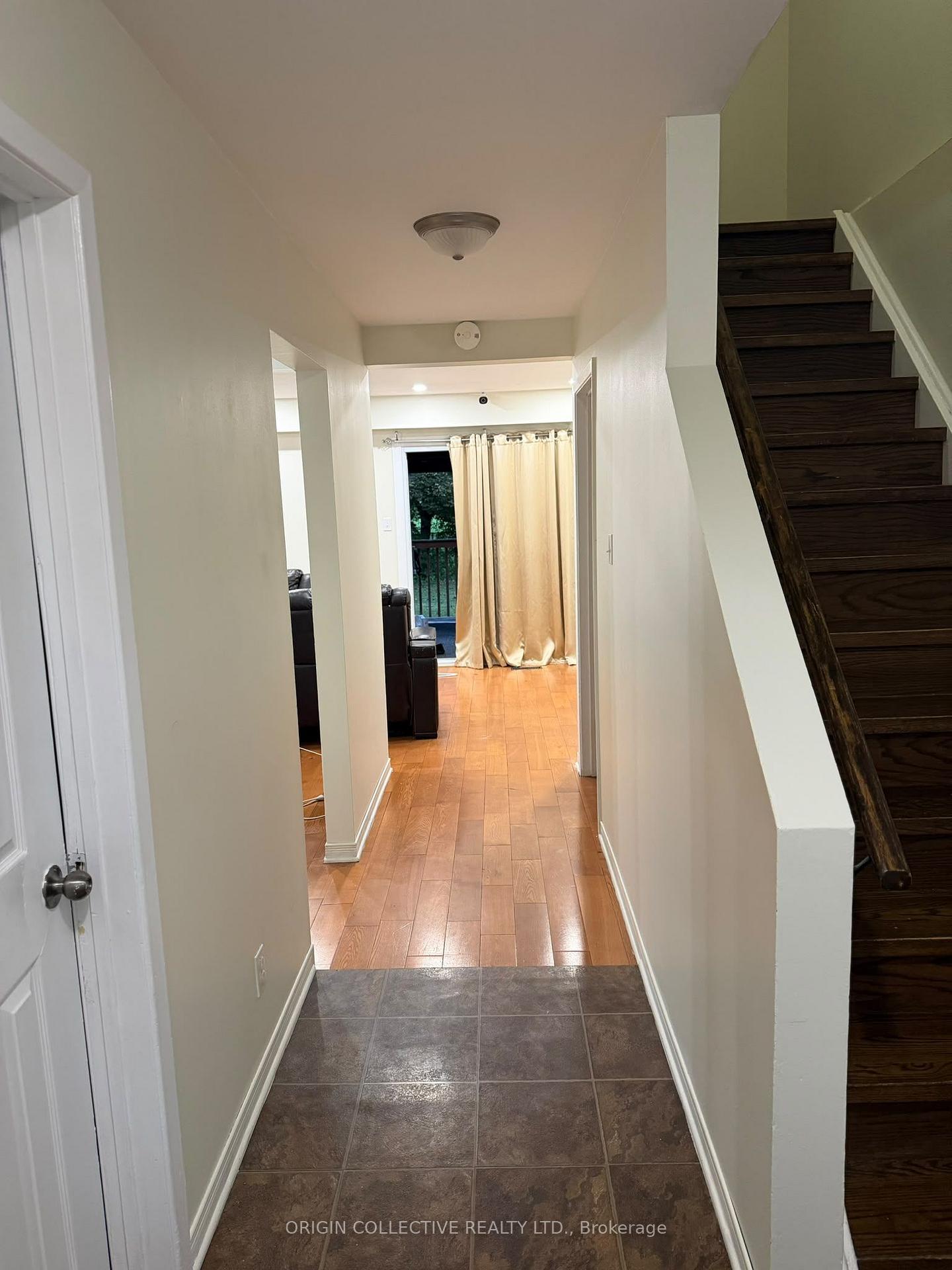 Photo 5 of Unit Main & Second Floor, 10 Moonbeam Grove, Scarborough, Malvern — HOMEH