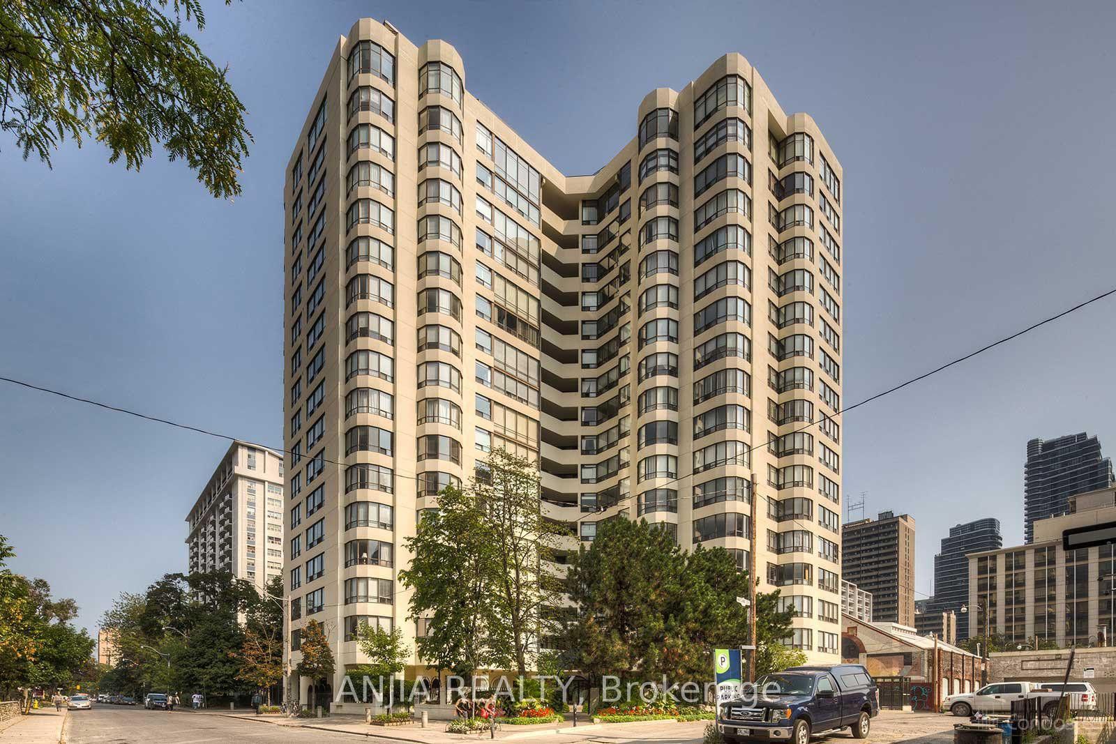 Front of Unit 1501, 25 Maitland Street