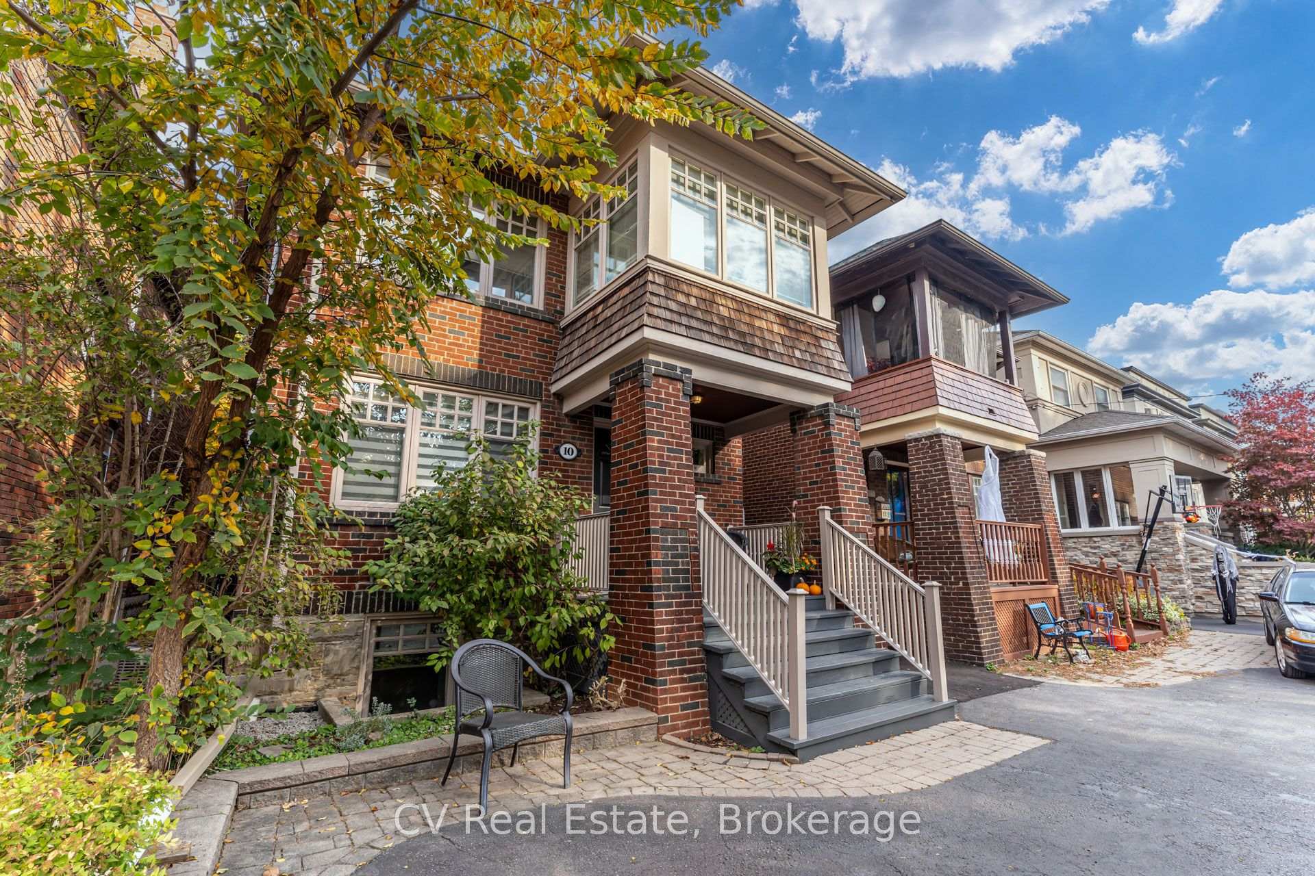 Photo 2 of Unit 1, 10 Snowden Avenue, Toronto, Lawrence Park North — HOMEH