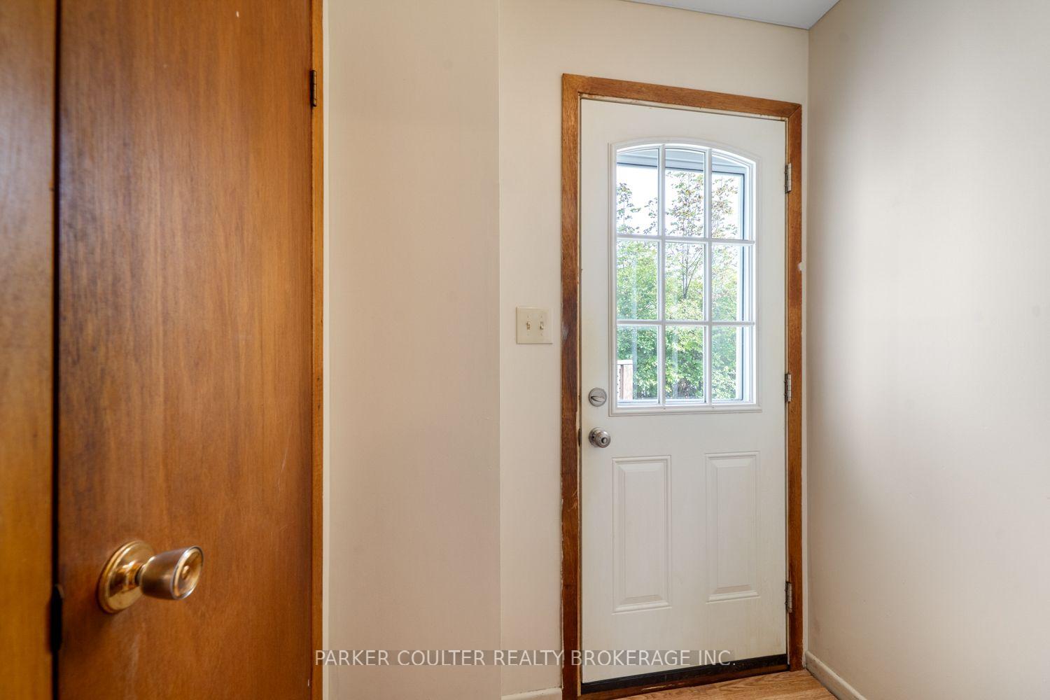 Photo 5 of 19 Adelaide Street, Barrie, Allandale — HOMEH