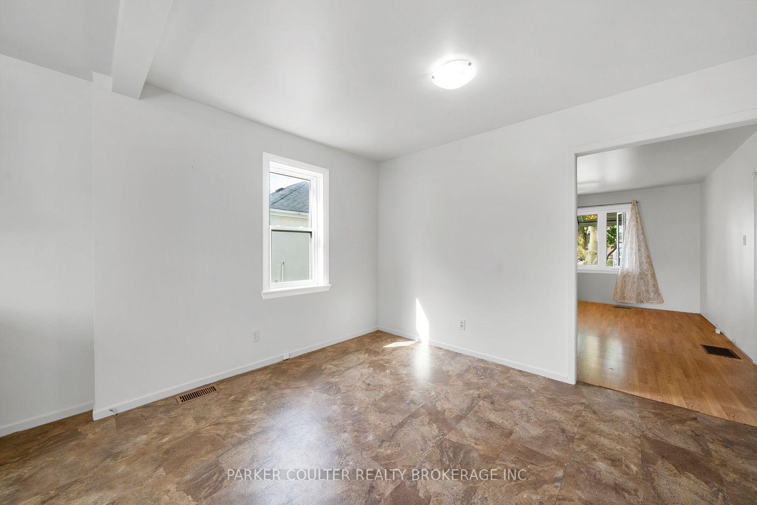 Photo 7 of 19 Adelaide Street, Barrie, Allandale — HOMEH