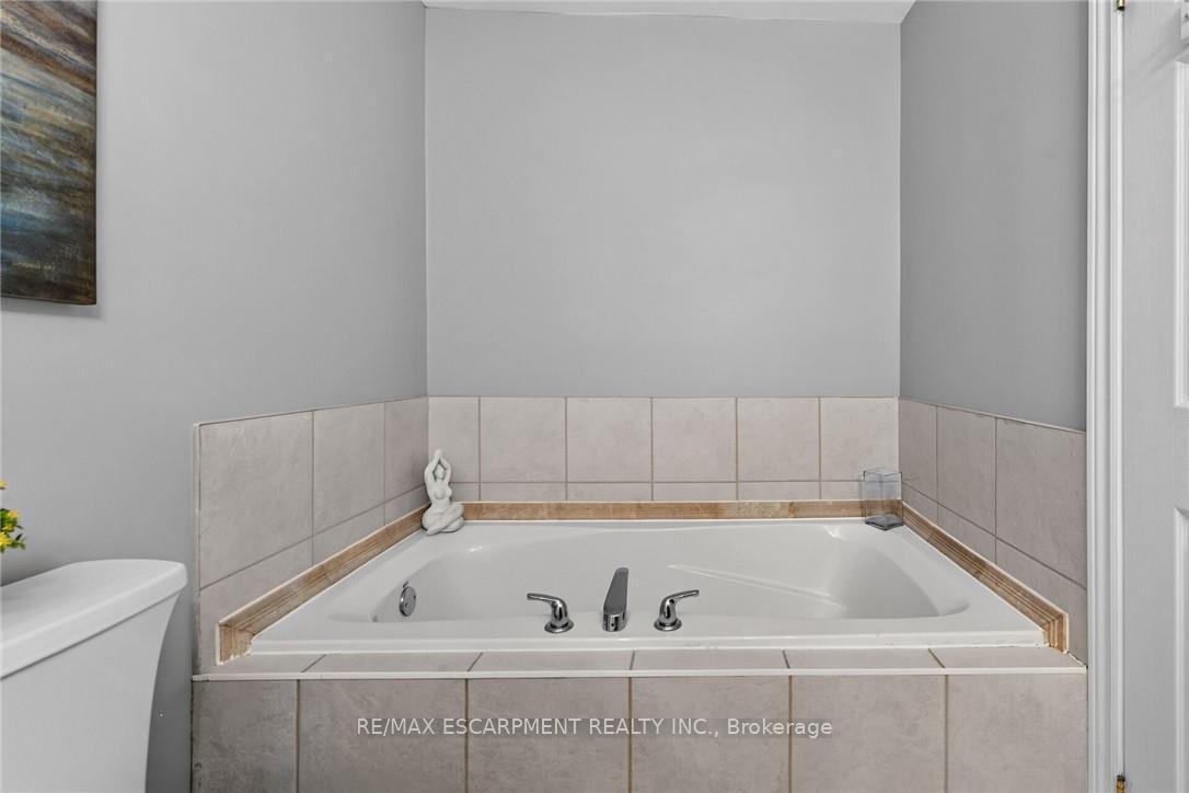 Photo 26 of 85 Benziger Lane, Hamilton, Winona — HOMEH