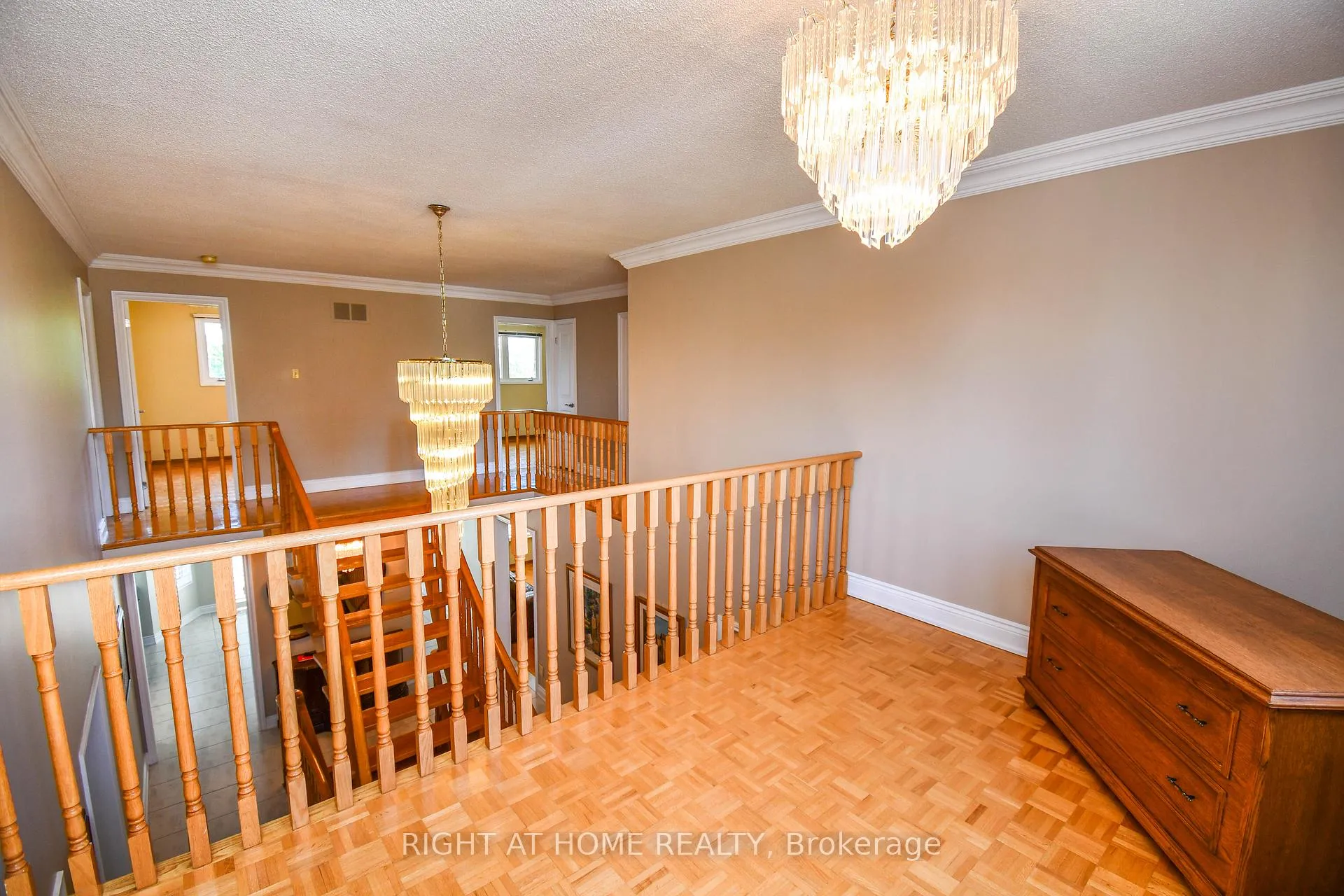 Photo 14 of 75 Father Ermanno Crescent, Vaughan, East Woodbridge — HOMEH