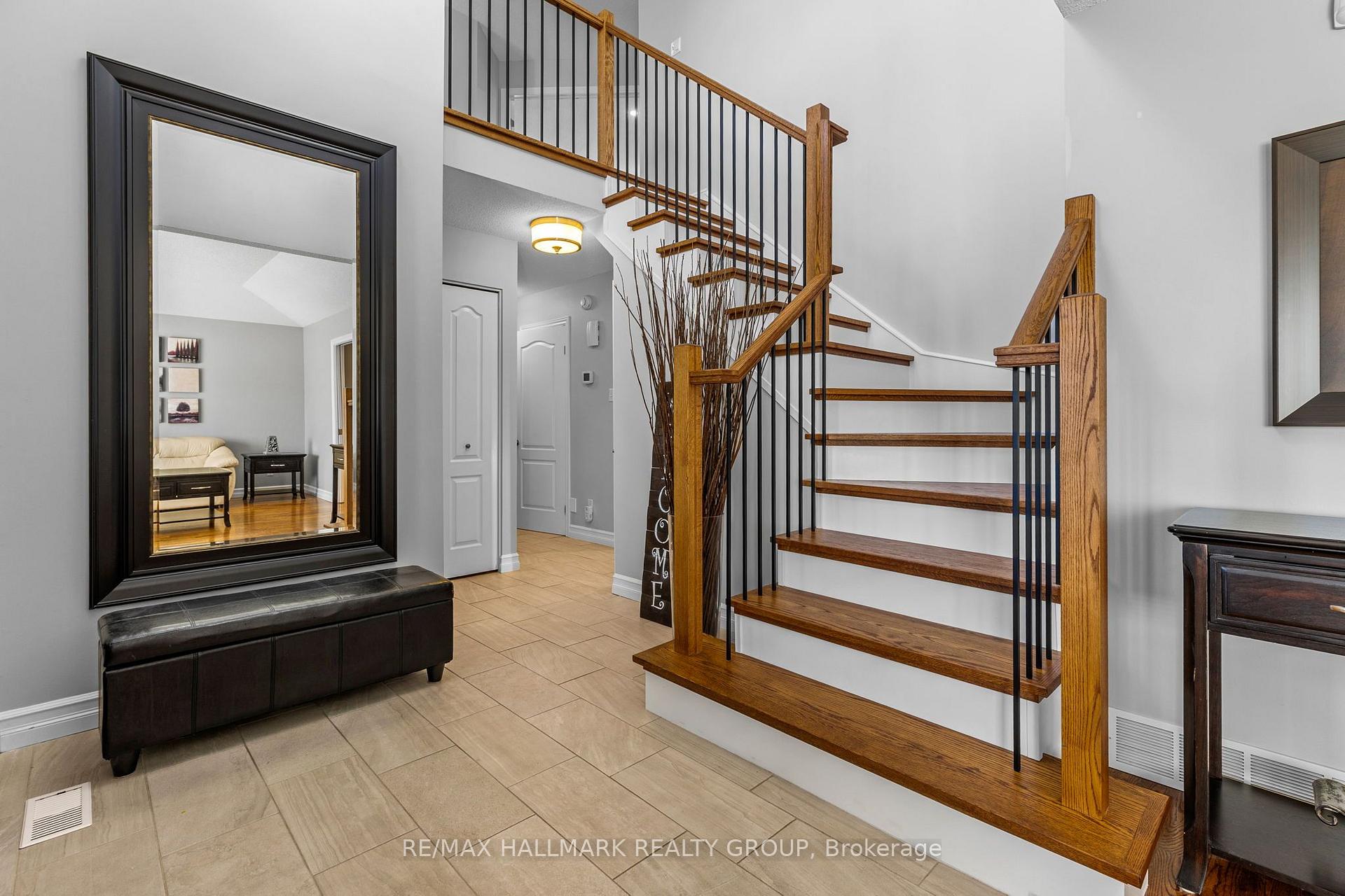 Photo 5 of 1240 Arbuste Avenue, Ottawa, Cumberland Ridge — HOMEH