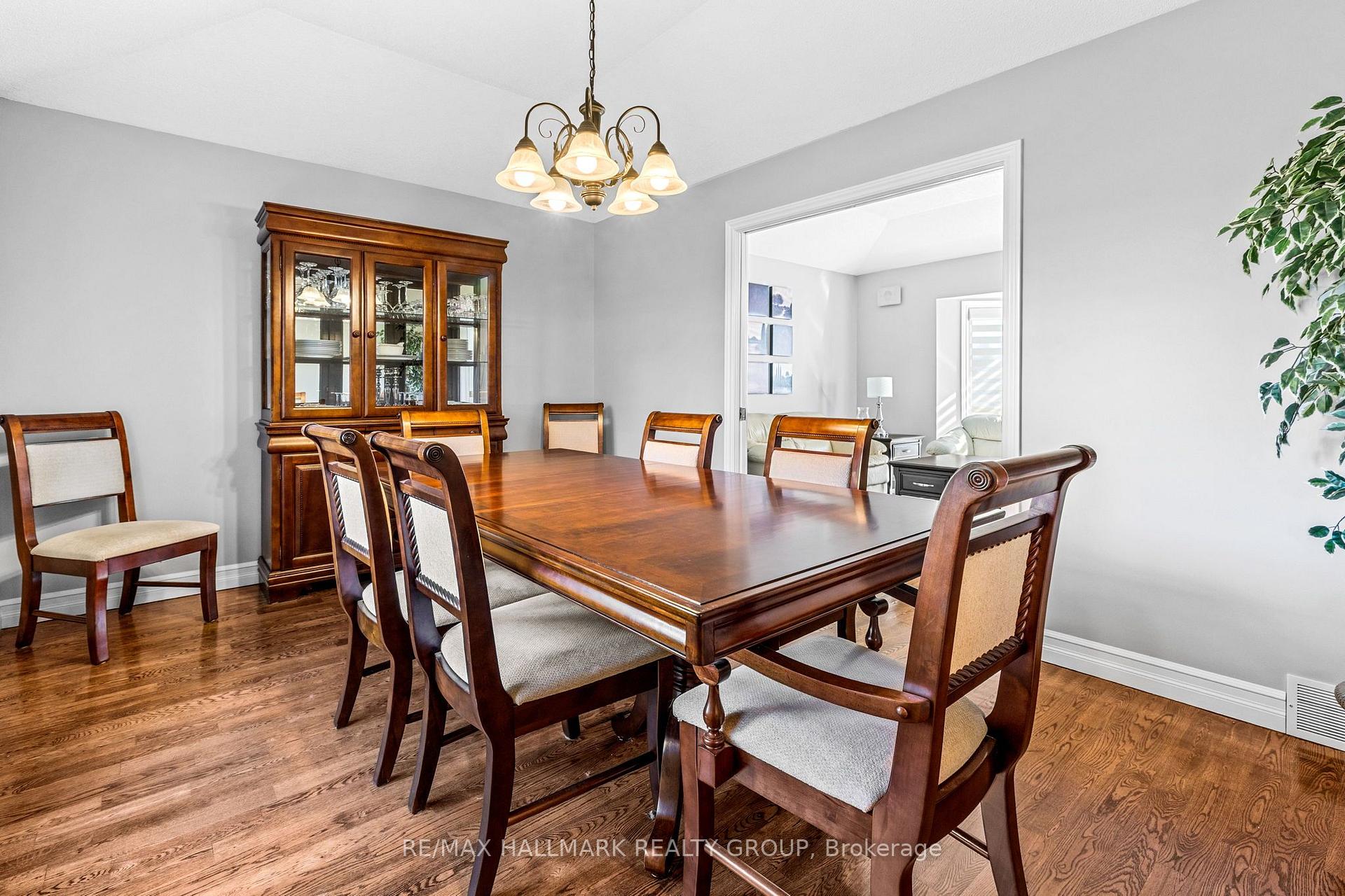 Photo 8 of 1240 Arbuste Avenue, Ottawa, Cumberland Ridge — HOMEH