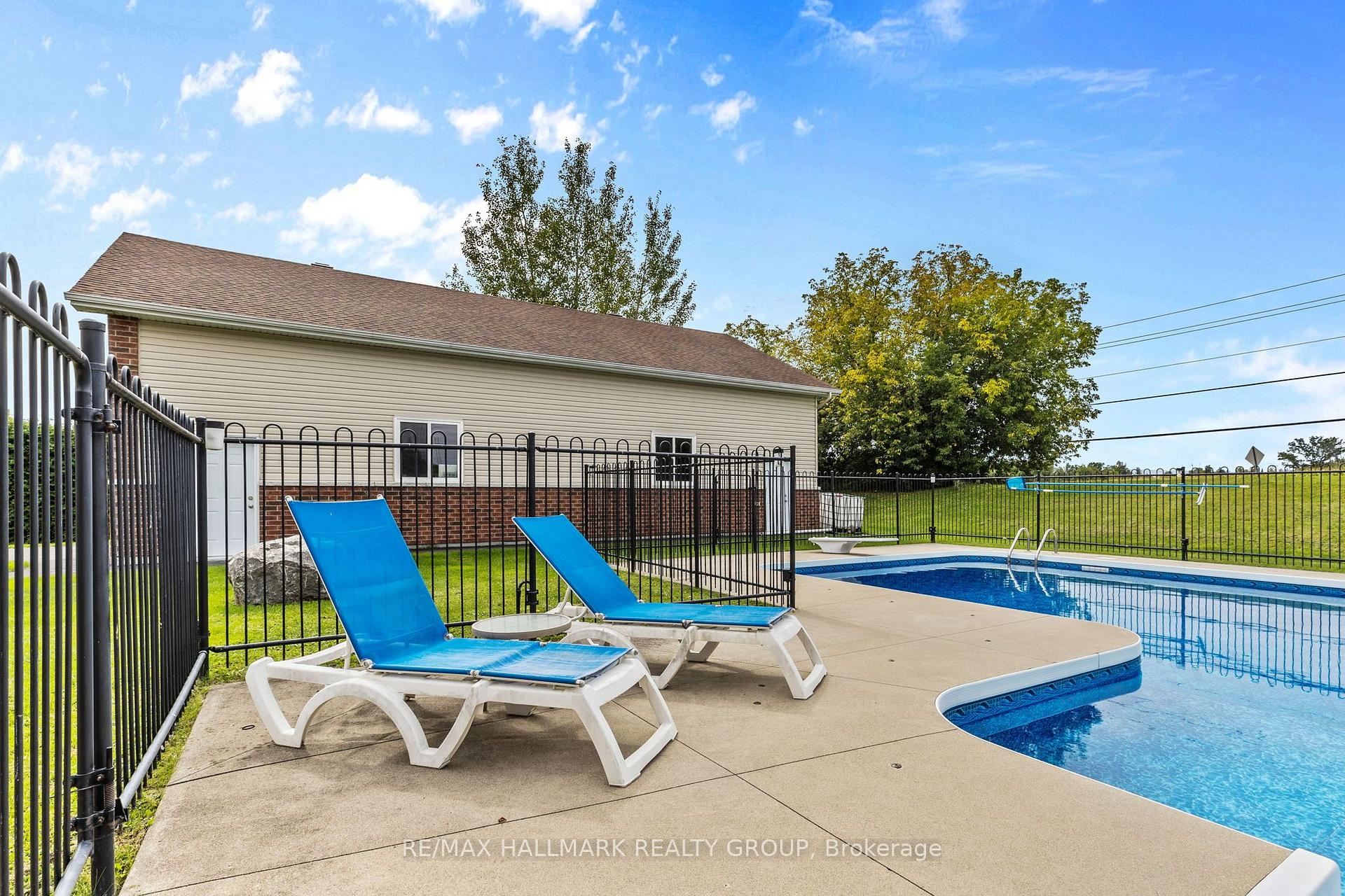 Photo 42 of 1240 Arbuste Avenue, Ottawa, Cumberland Ridge — HOMEH