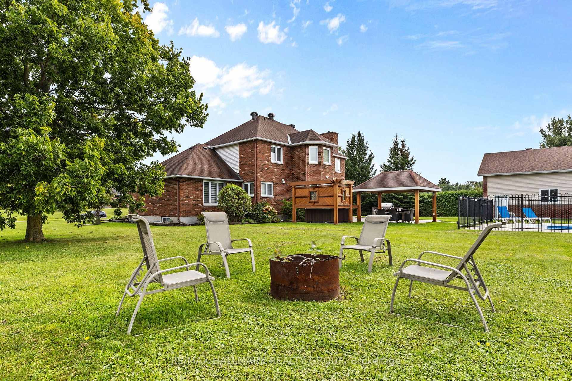 Photo 44 of 1240 Arbuste Avenue, Ottawa, Cumberland Ridge — HOMEH