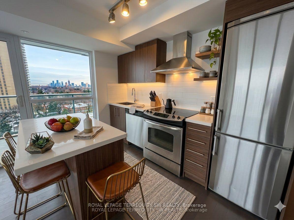 Photo 4 of Unit 902, 58 Orchard View Boulevard, Toronto, Yonge-Eglinton — HOMEH