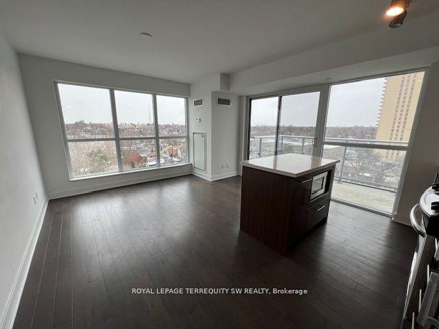 Photo 7 of Unit 902, 58 Orchard View Boulevard, Toronto, Yonge-Eglinton — HOMEH