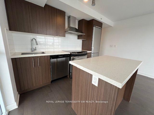 Photo 9 of Unit 902, 58 Orchard View Boulevard, Toronto, Yonge-Eglinton — HOMEH