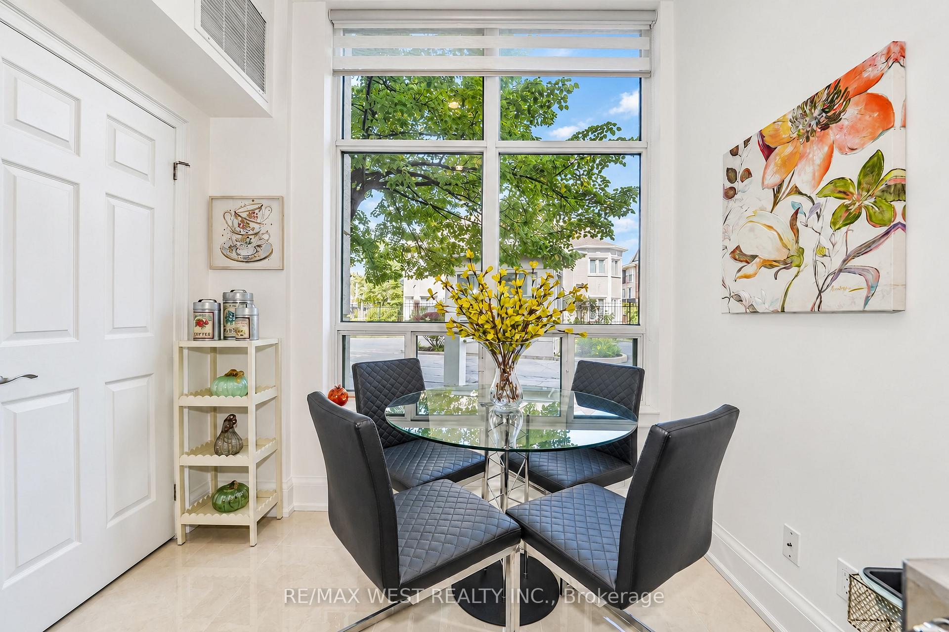 Photo 4 of Unit 105, 1 Emerald Lane, Vaughan, Crestwood-Springfarm-Yorkhill — HOMEH