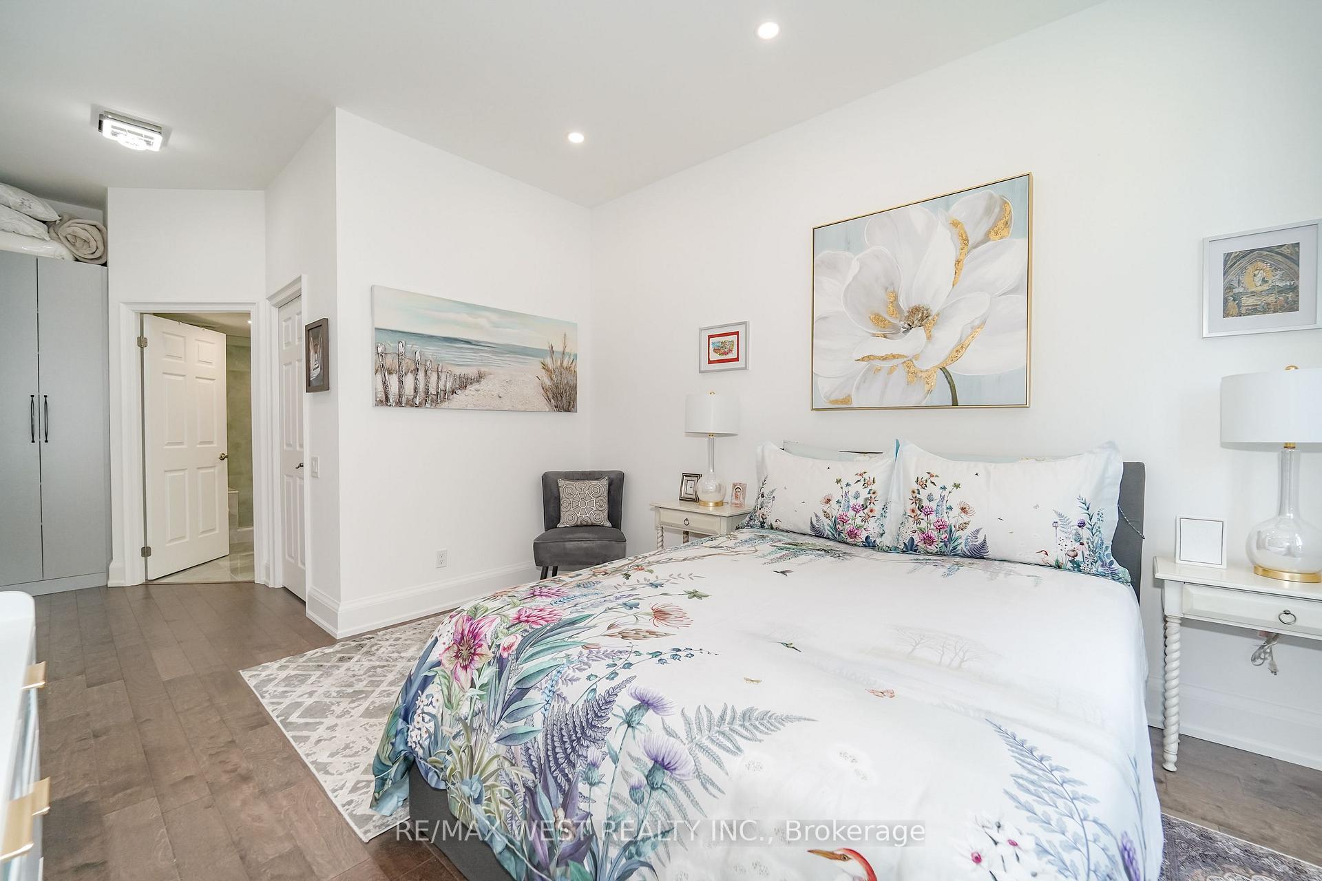 Photo 8 of Unit 105, 1 Emerald Lane, Vaughan, Crestwood-Springfarm-Yorkhill — HOMEH