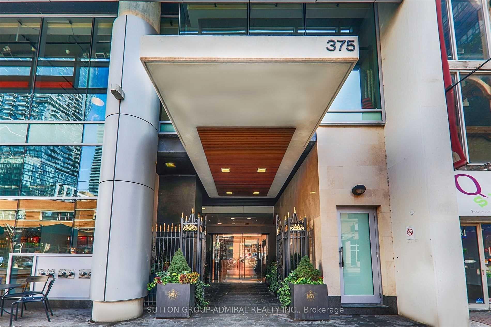 Photo 2 of Unit 1004, 375 King Street W, Toronto, Waterfront Communities — HOMEH