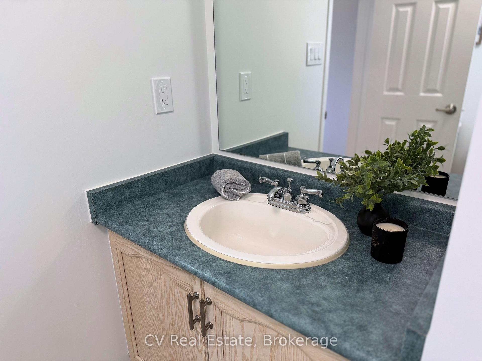 Photo 31 of 1338 Vincent Crescent, Innisfil, Alcona — HOMEH