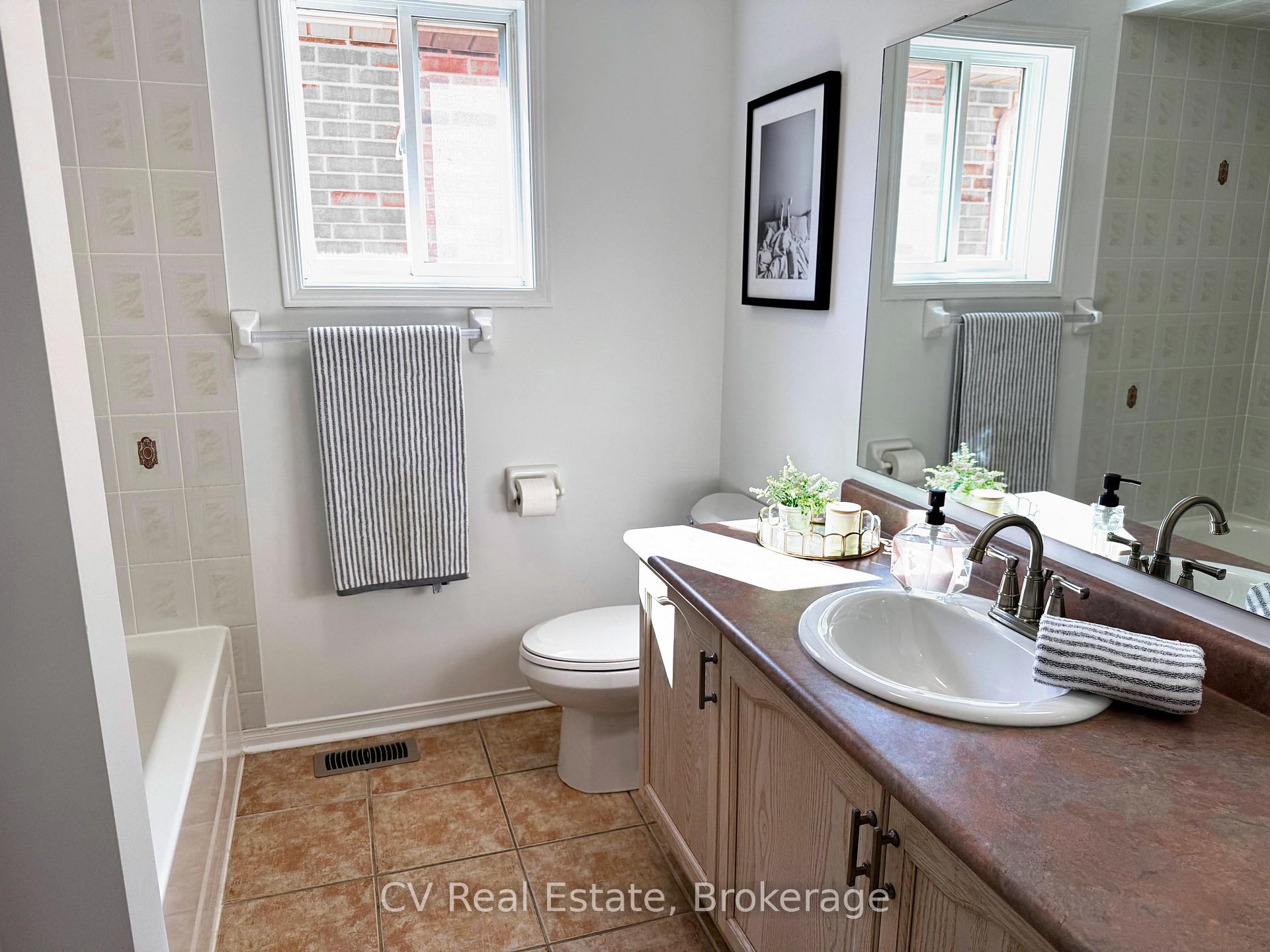 Photo 34 of 1338 Vincent Crescent, Innisfil, Alcona — HOMEH
