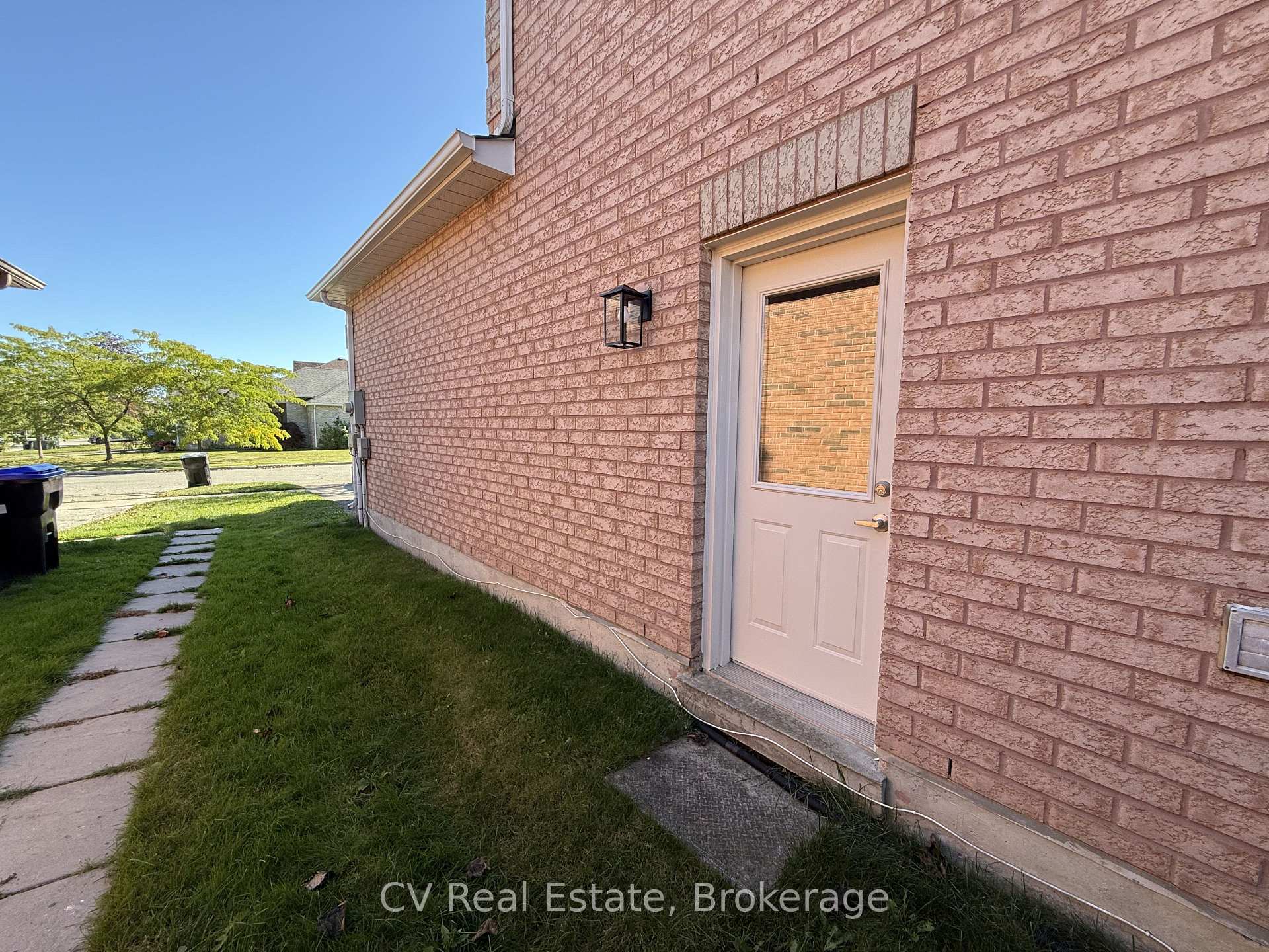 Photo 38 of 1338 Vincent Crescent, Innisfil, Alcona — HOMEH
