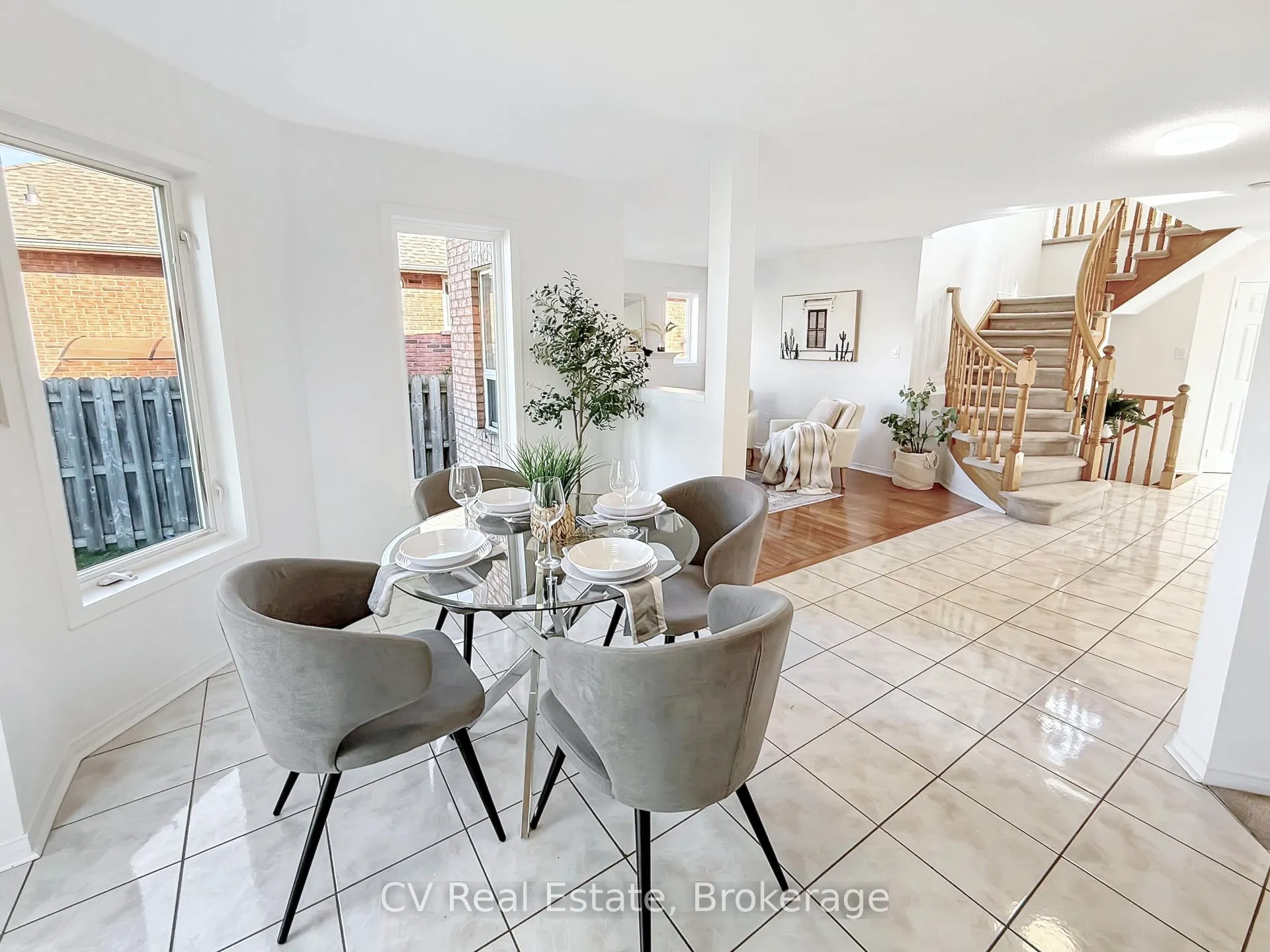 Photo 11 of 1338 Vincent Crescent, Innisfil, Alcona — HOMEH