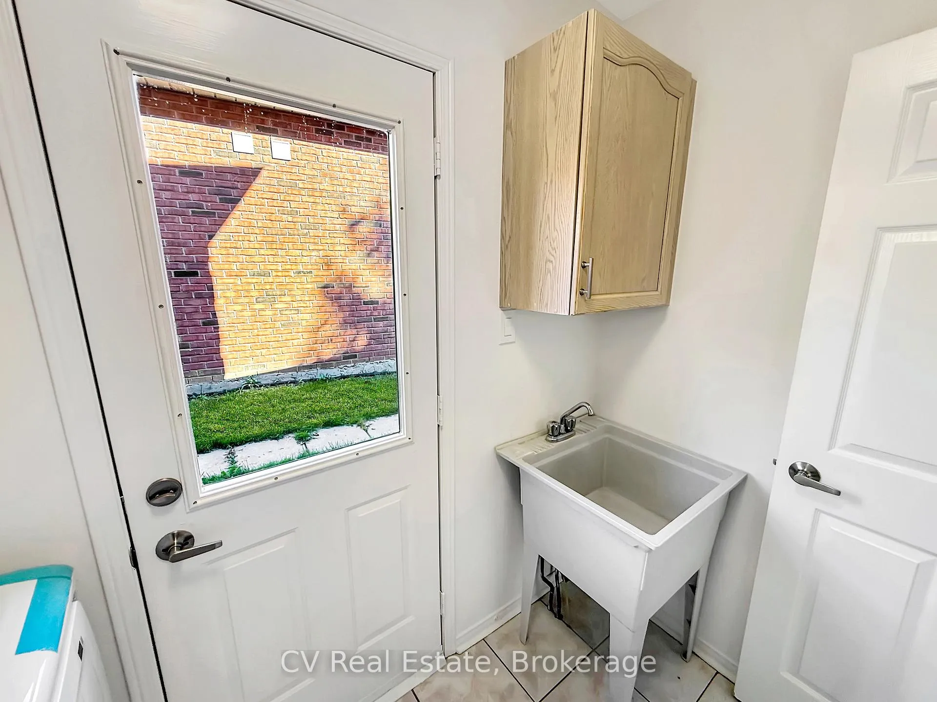 Photo 15 of 1338 Vincent Crescent, Innisfil, Alcona — HOMEH