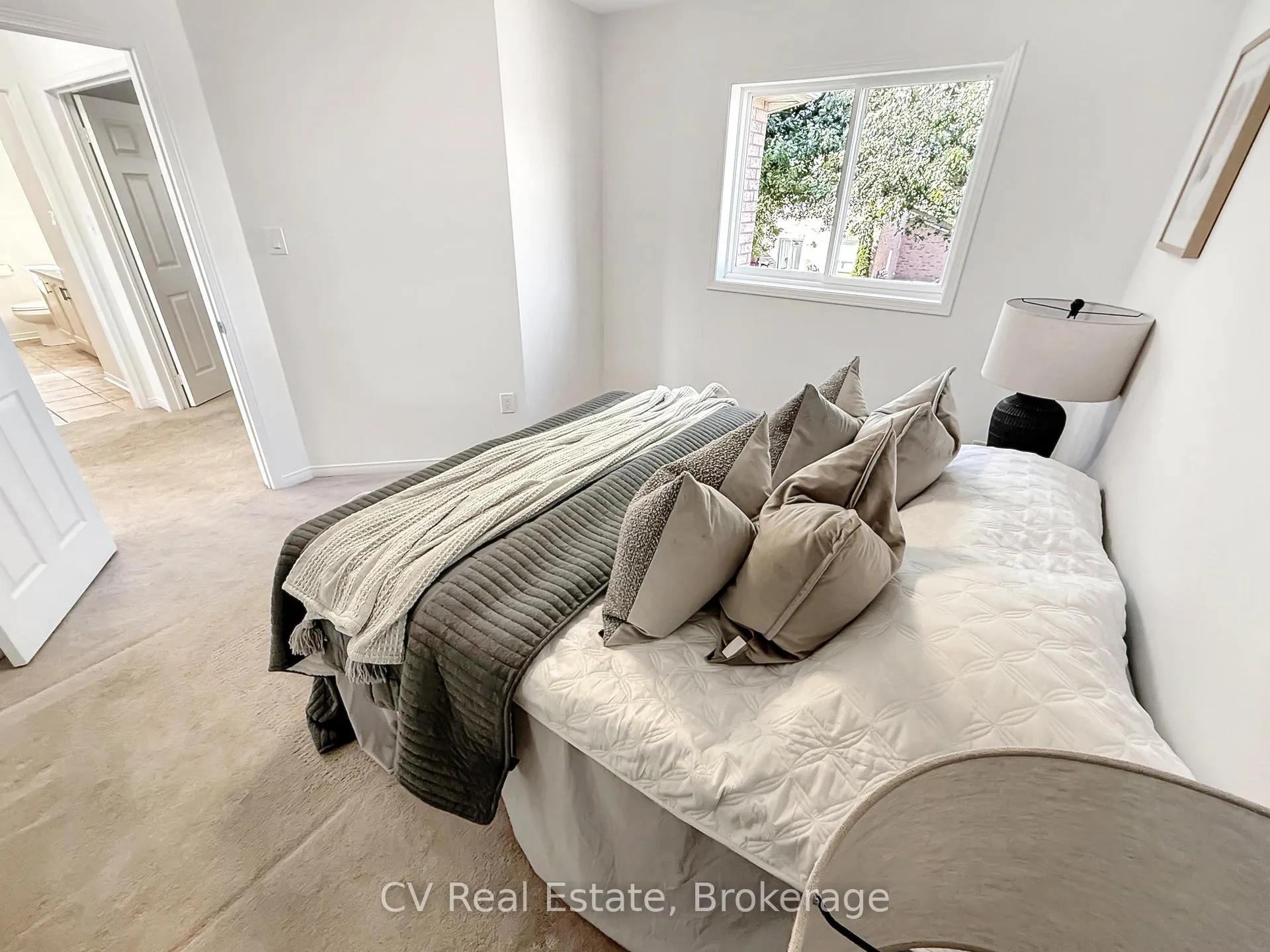Photo 24 of 1338 Vincent Crescent, Innisfil, Alcona — HOMEH