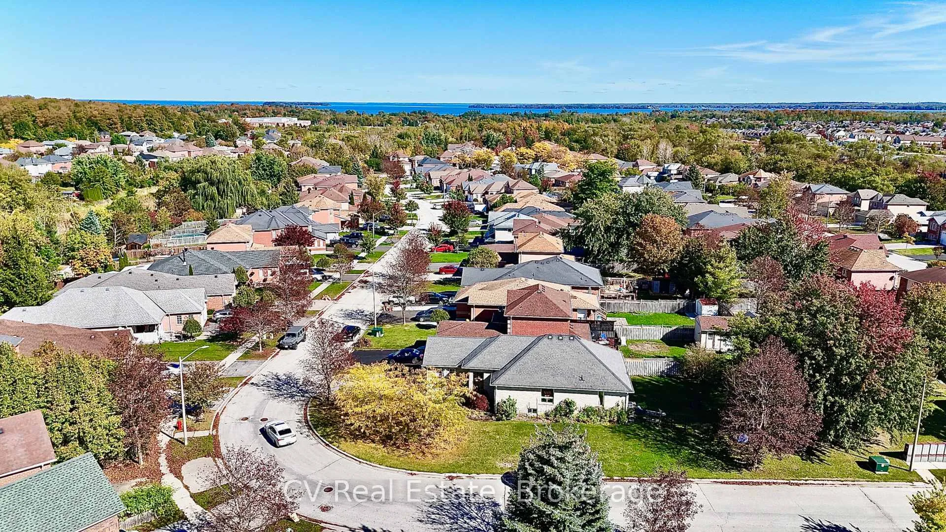 Photo 39 of 1338 Vincent Crescent, Innisfil, Alcona — HOMEH