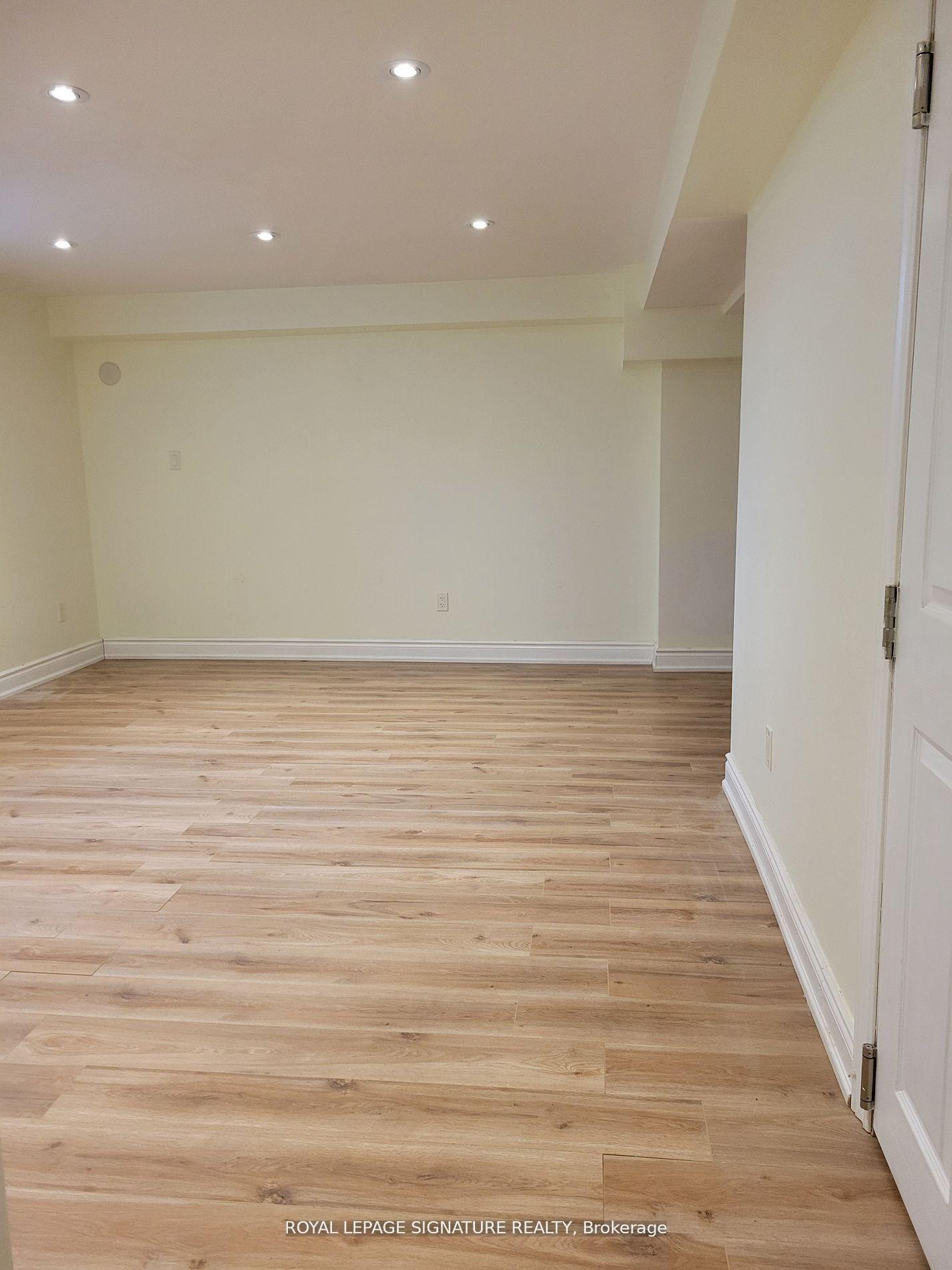 Photo 3 of Unit Lower, 42 Ambleside Crescent, Markham, Unionville — HOMEH