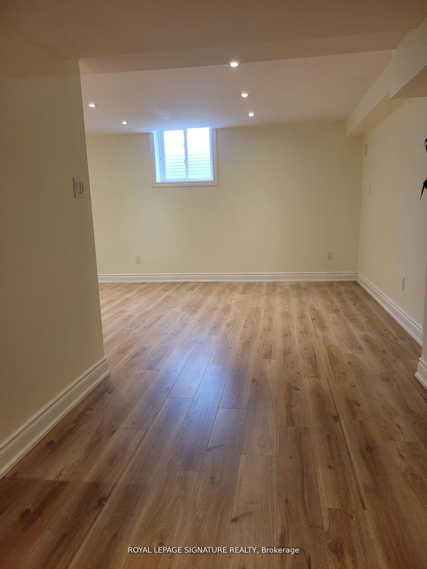 Photo 5 of Unit Lower, 42 Ambleside Crescent, Markham, Unionville — HOMEH