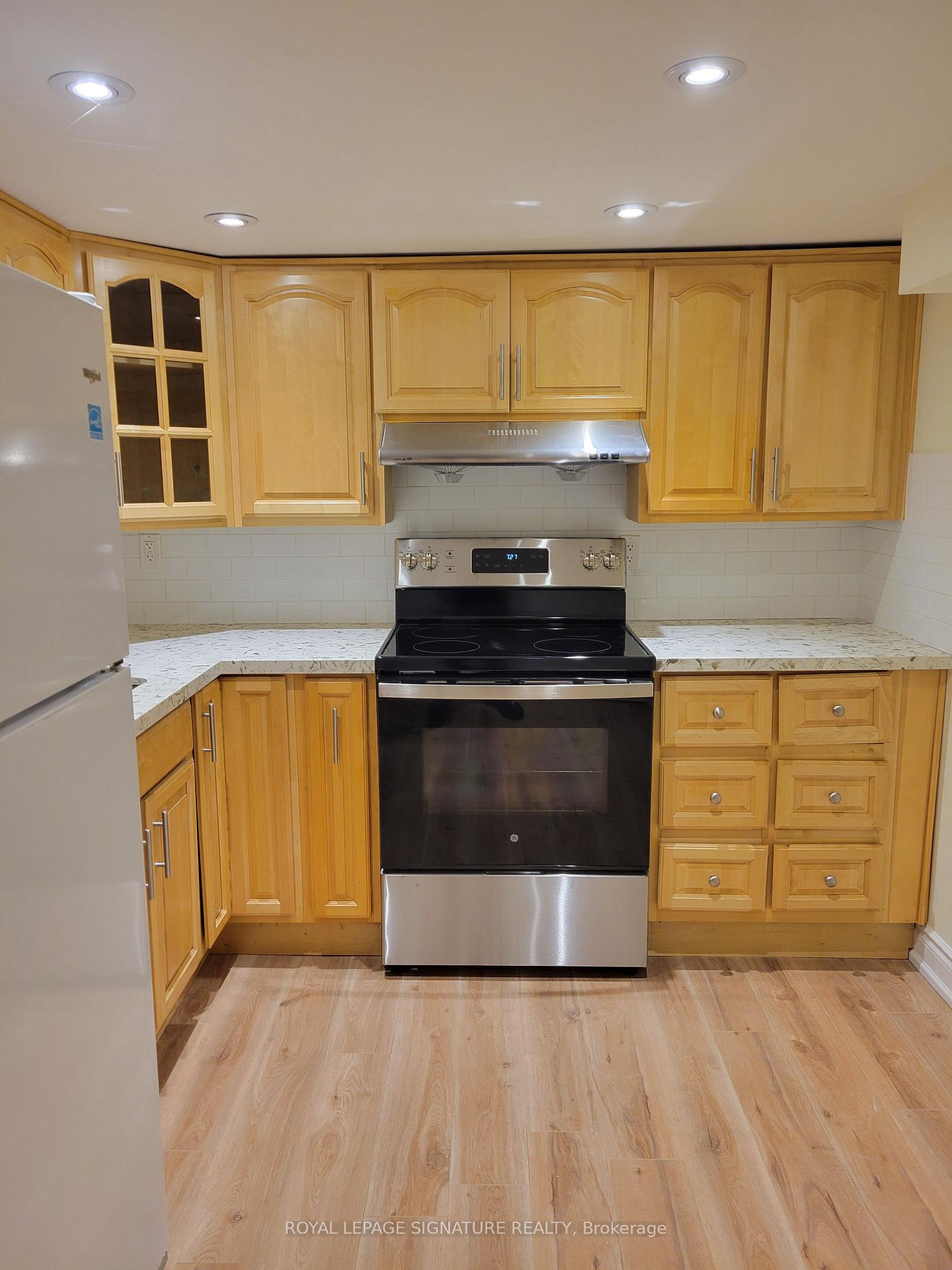 Photo 17 of Unit Lower, 42 Ambleside Crescent, Markham, Unionville — HOMEH