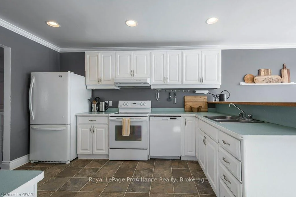 Photo 26 of 1116 County Rd 8, Prince Edward County, Picton — HOMEH