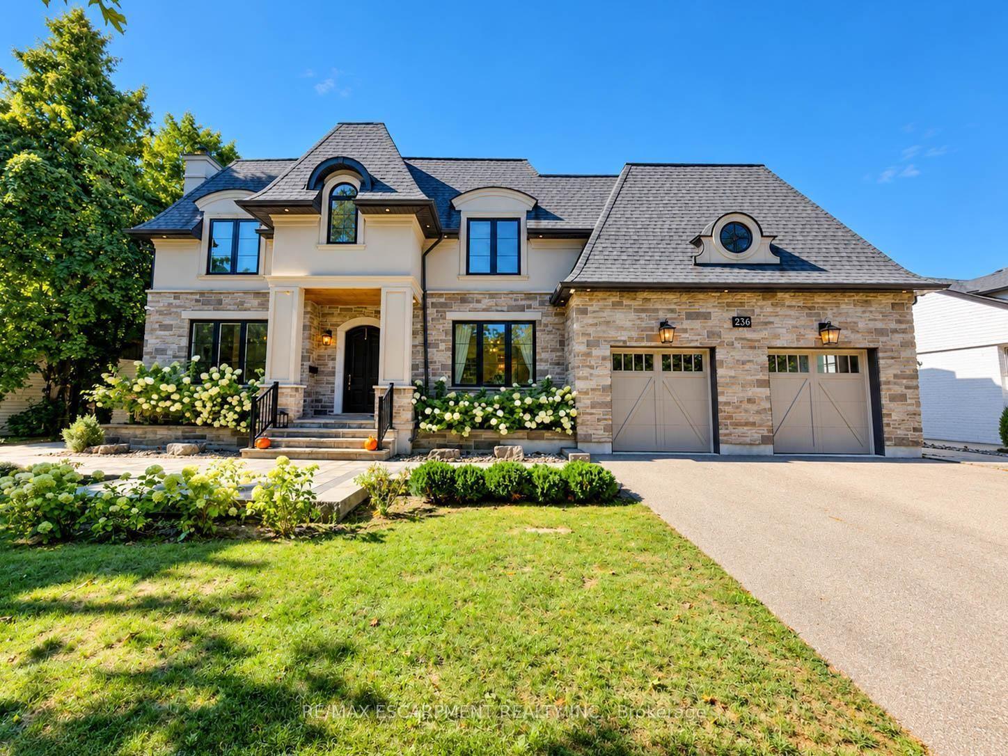 Photo 3 of 236 Poplar Drive, Burlington, Shoreacres — HOMEH