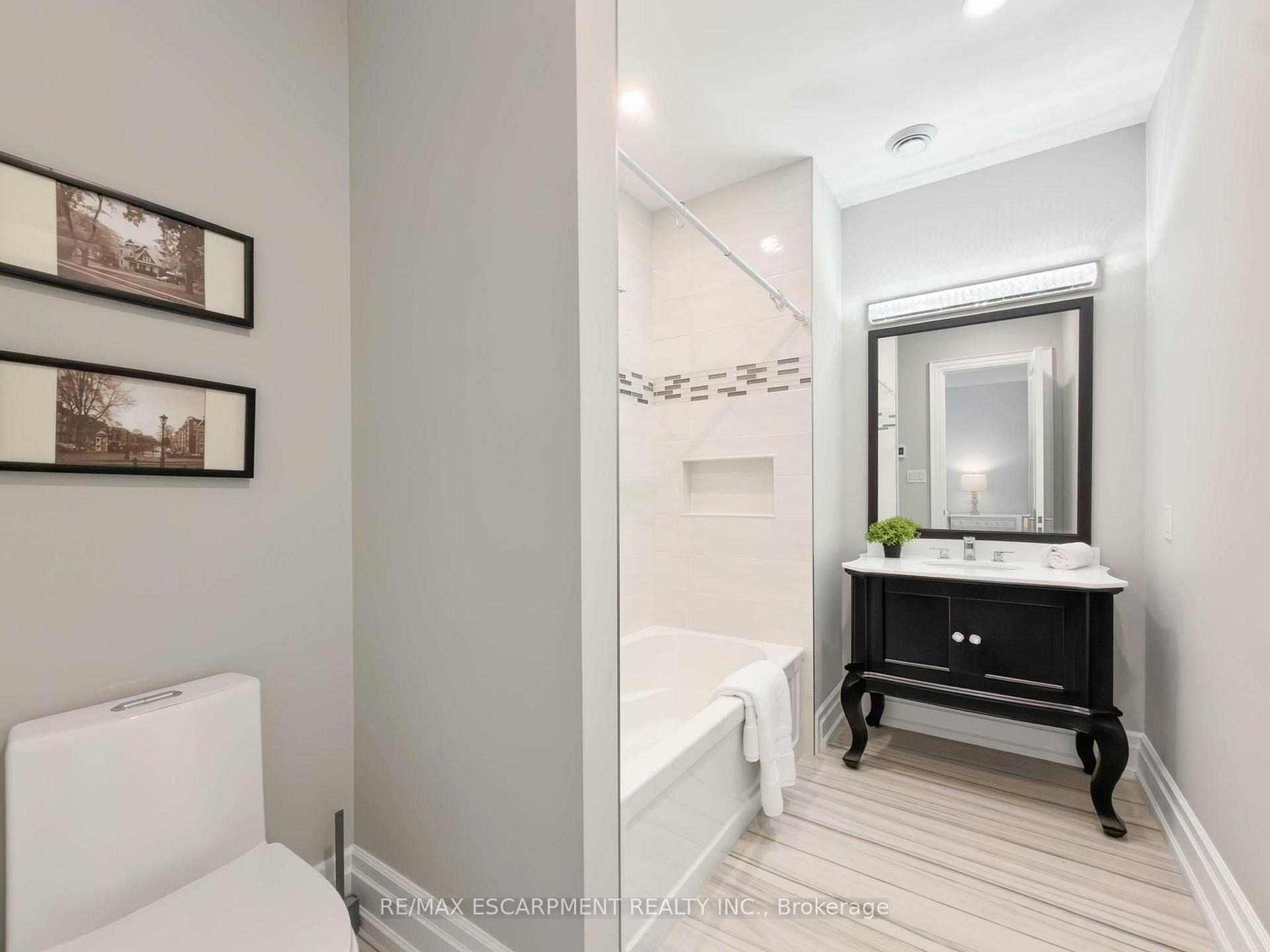 Photo 27 of 236 Poplar Drive, Burlington, Shoreacres — HOMEH