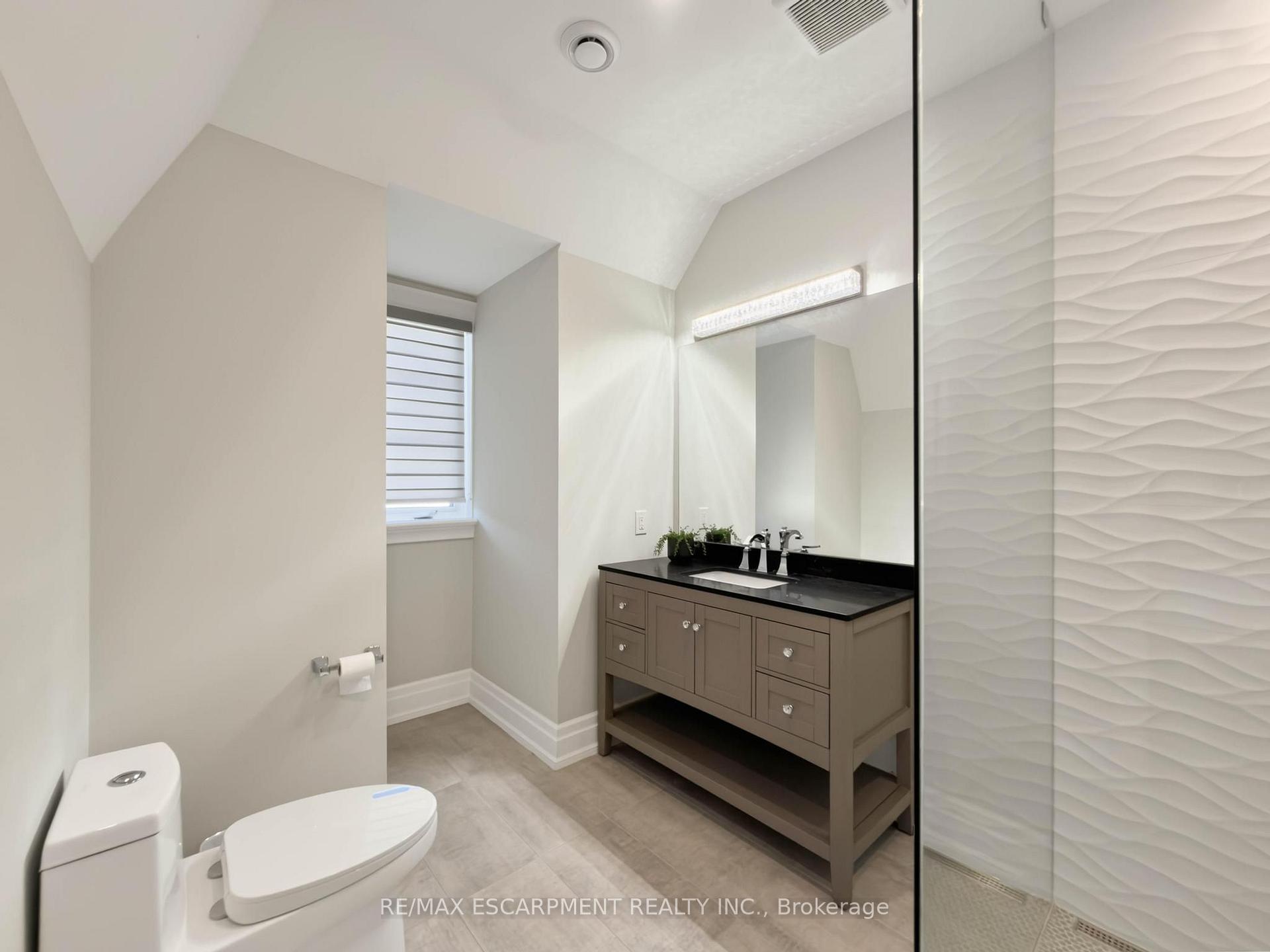 Photo 33 of 236 Poplar Drive, Burlington, Shoreacres — HOMEH