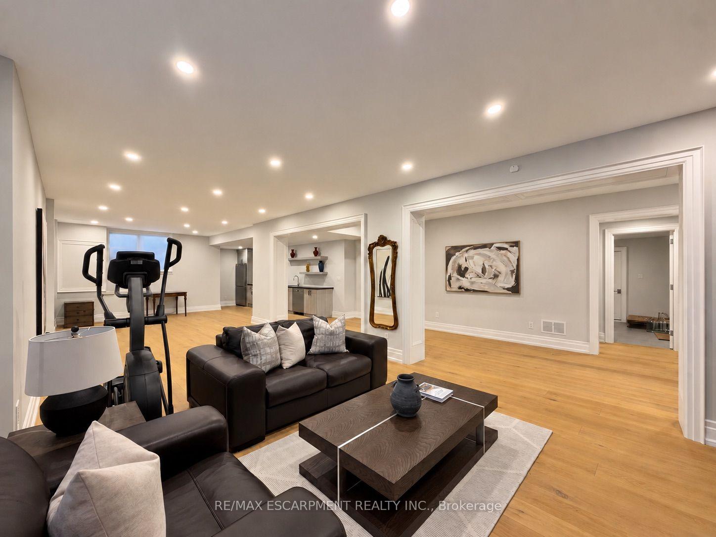 Photo 38 of 236 Poplar Drive, Burlington, Shoreacres — HOMEH