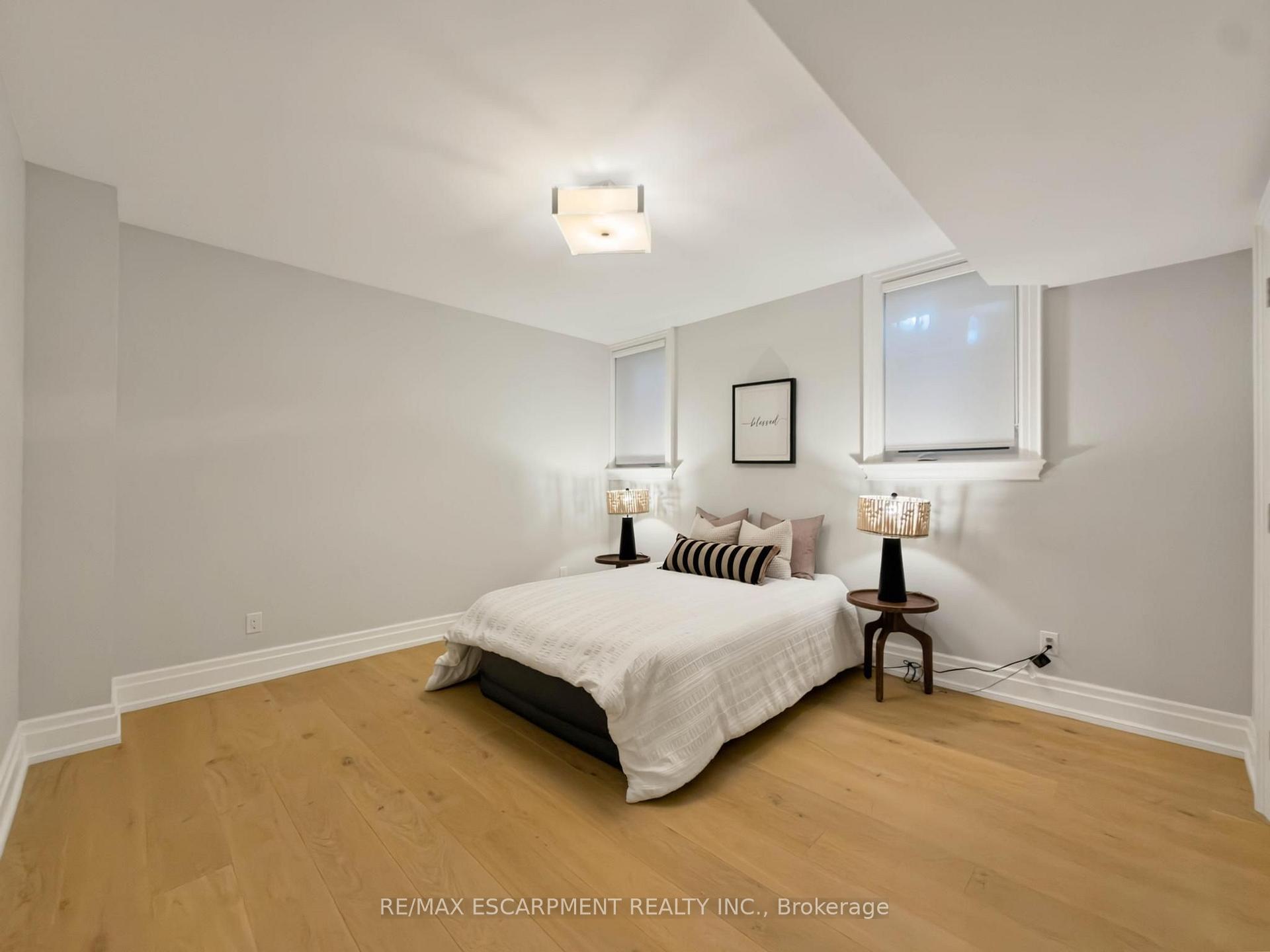 Photo 40 of 236 Poplar Drive, Burlington, Shoreacres — HOMEH