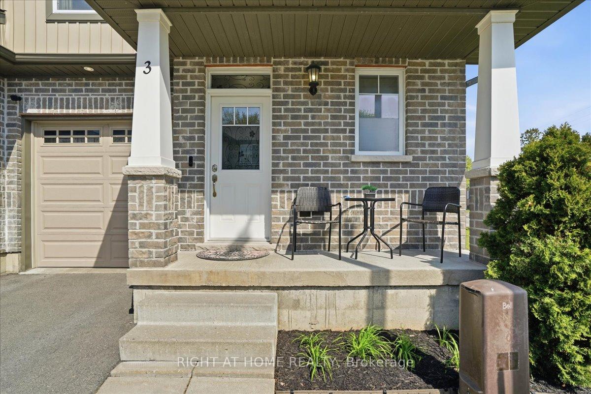Photo 2 of 3 Nottingham Court, Quinte West, Trenton Ward — HOMEH