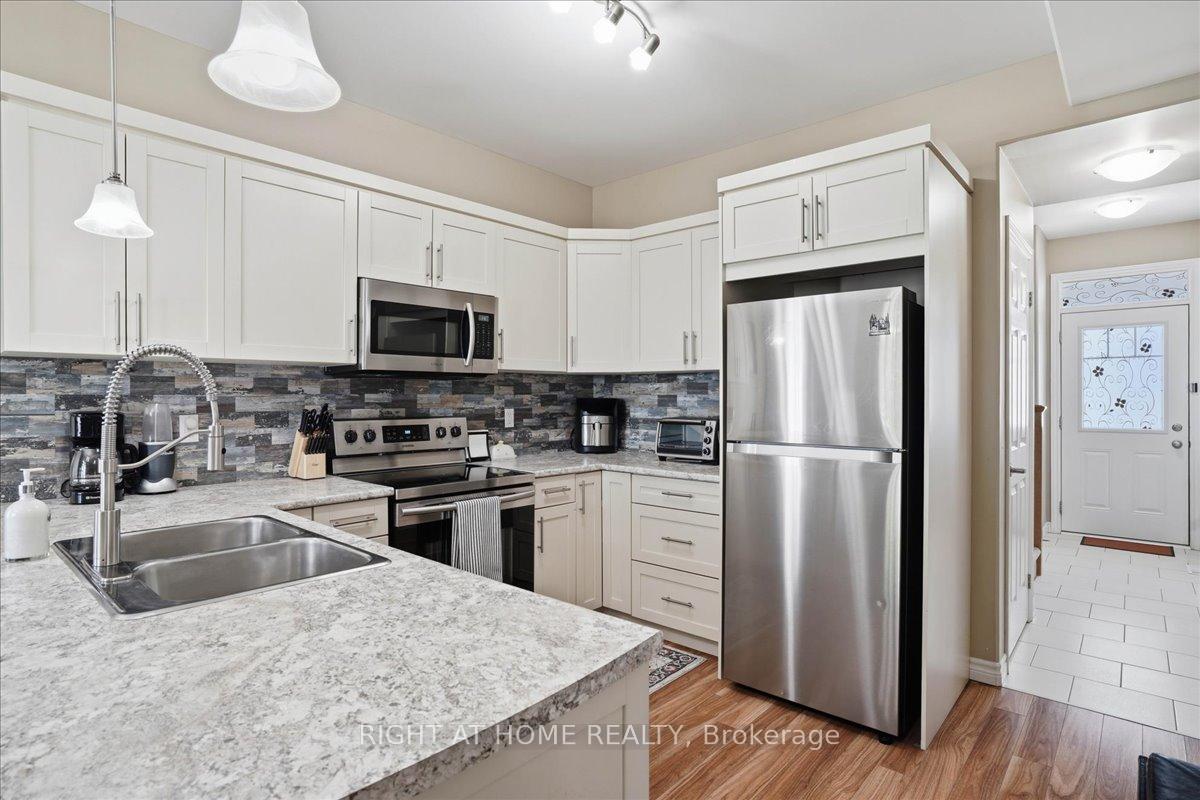 Photo 7 of 3 Nottingham Court, Quinte West, Trenton Ward — HOMEH