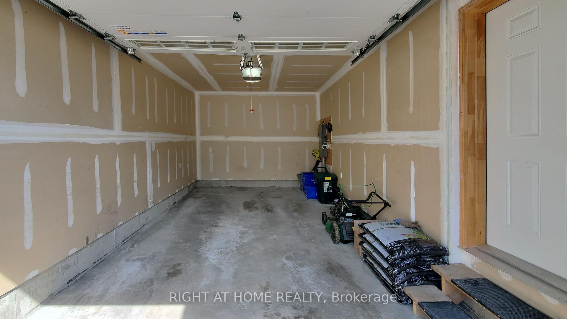 Photo 30 of 3 Nottingham Court, Quinte West, Trenton Ward — HOMEH