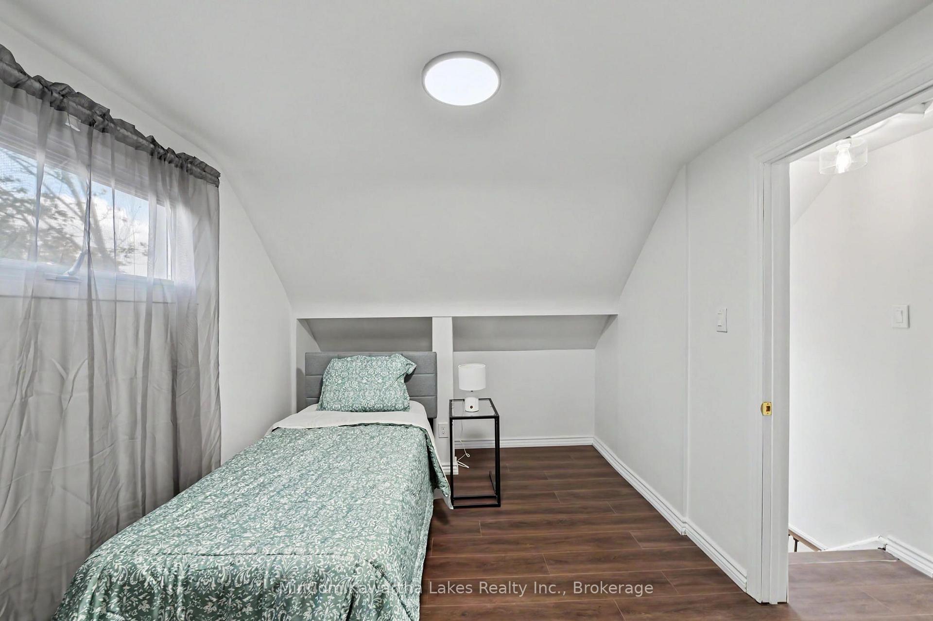 Photo 35 of 811 Morphet Avenue, Peterborough, Otonabee Ward 1 — HOMEH