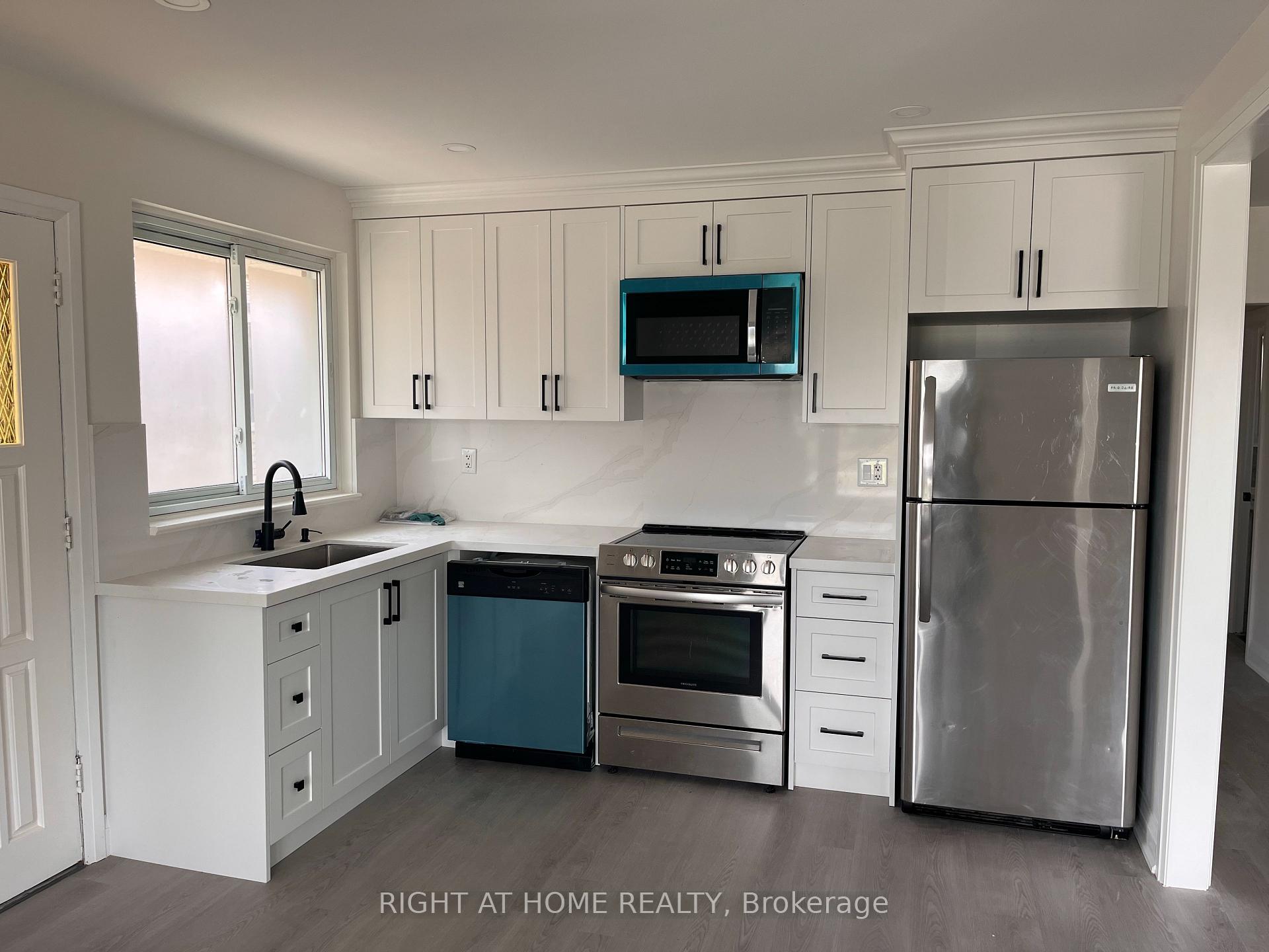 Photo 5 of 32 Brimorton Drive, Scarborough, Bendale — HOMEH