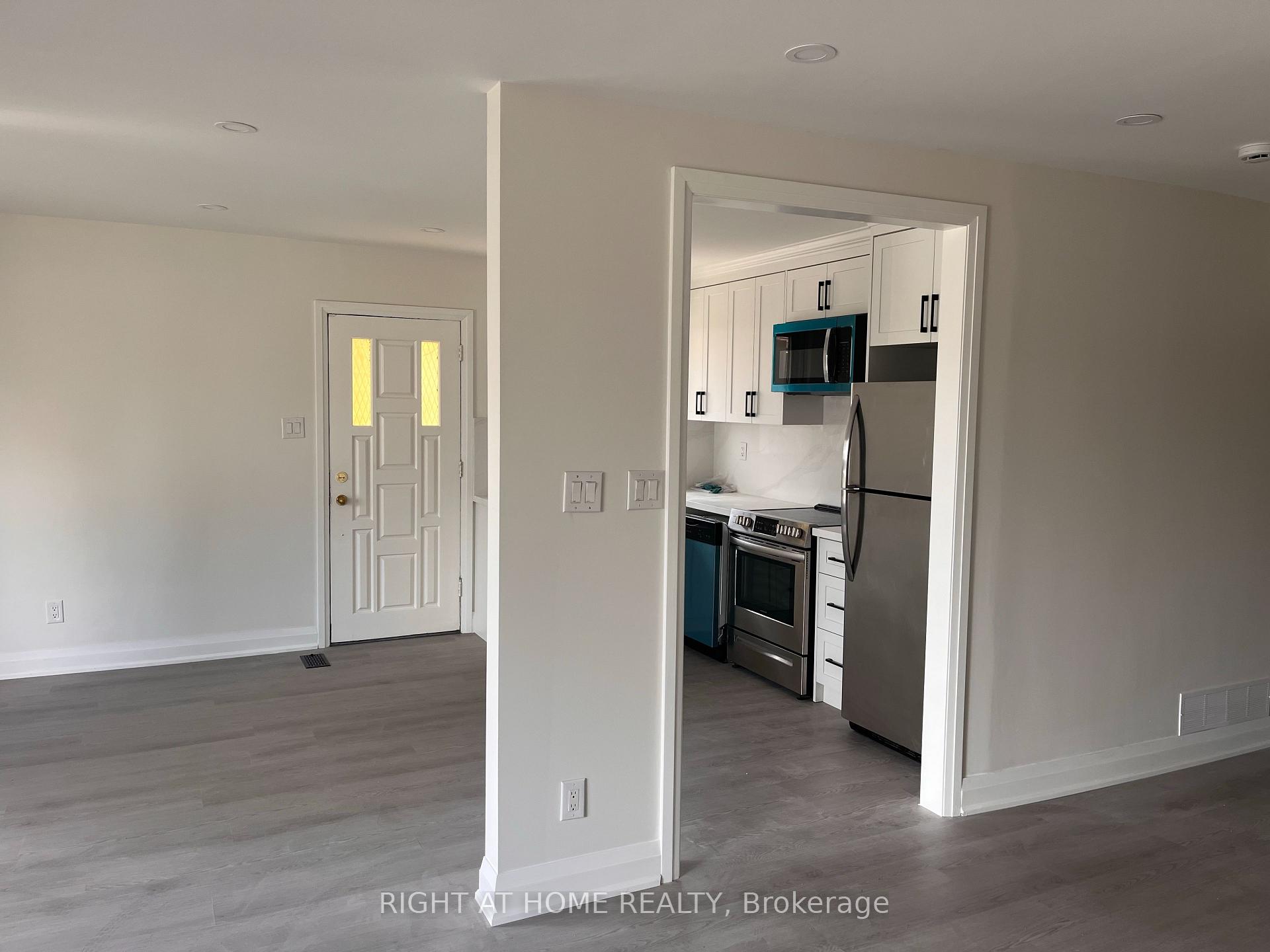 Photo 6 of 32 Brimorton Drive, Scarborough, Bendale — HOMEH