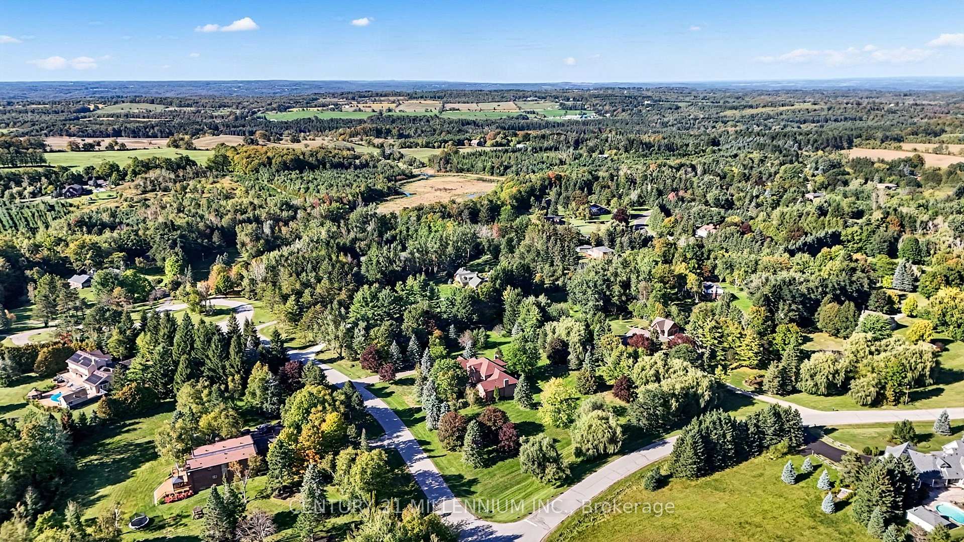 Photo 3 of 16 Tanglewood Drive, Caledon, Rural Caledon — HOMEH