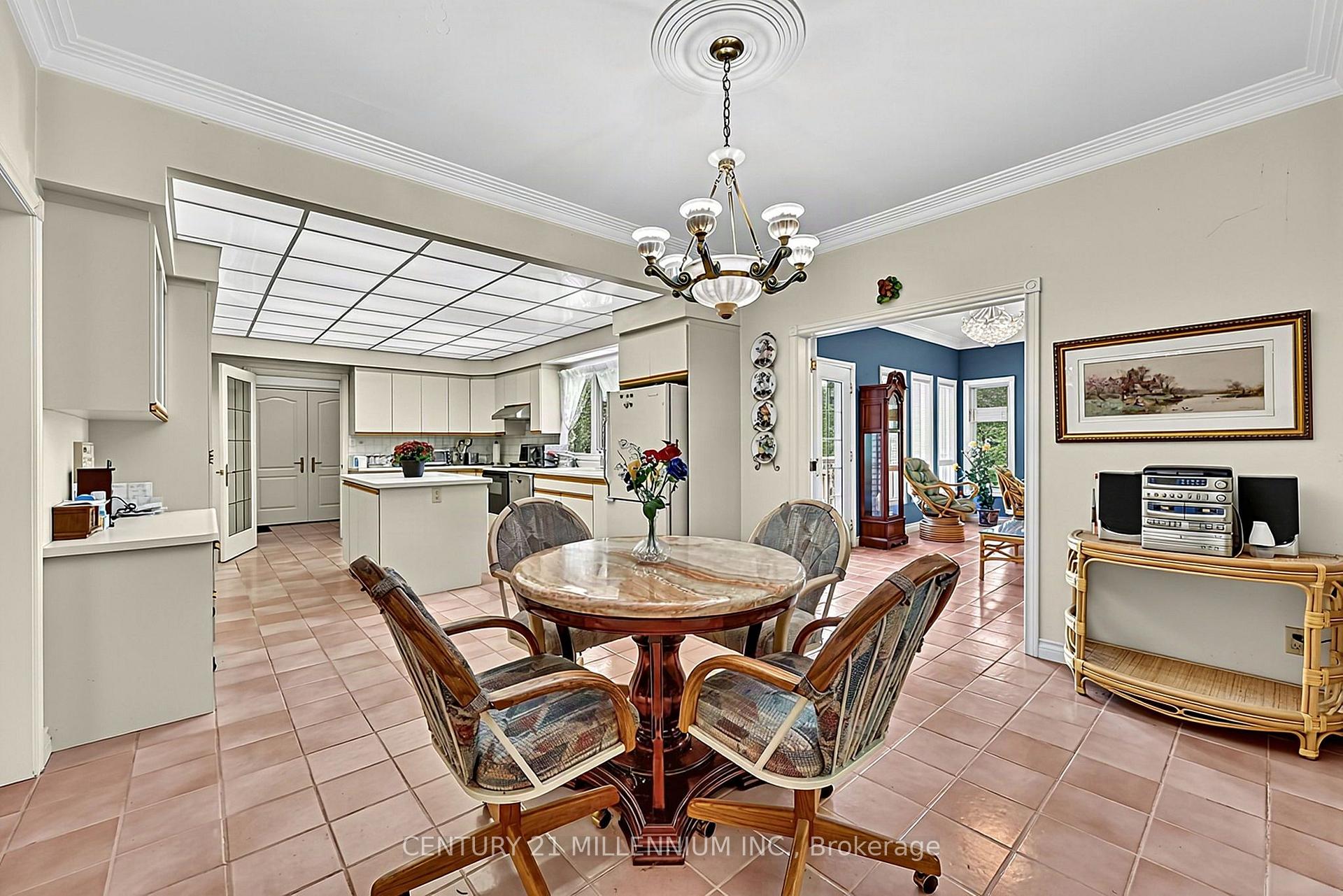 Photo 12 of 16 Tanglewood Drive, Caledon, Rural Caledon — HOMEH