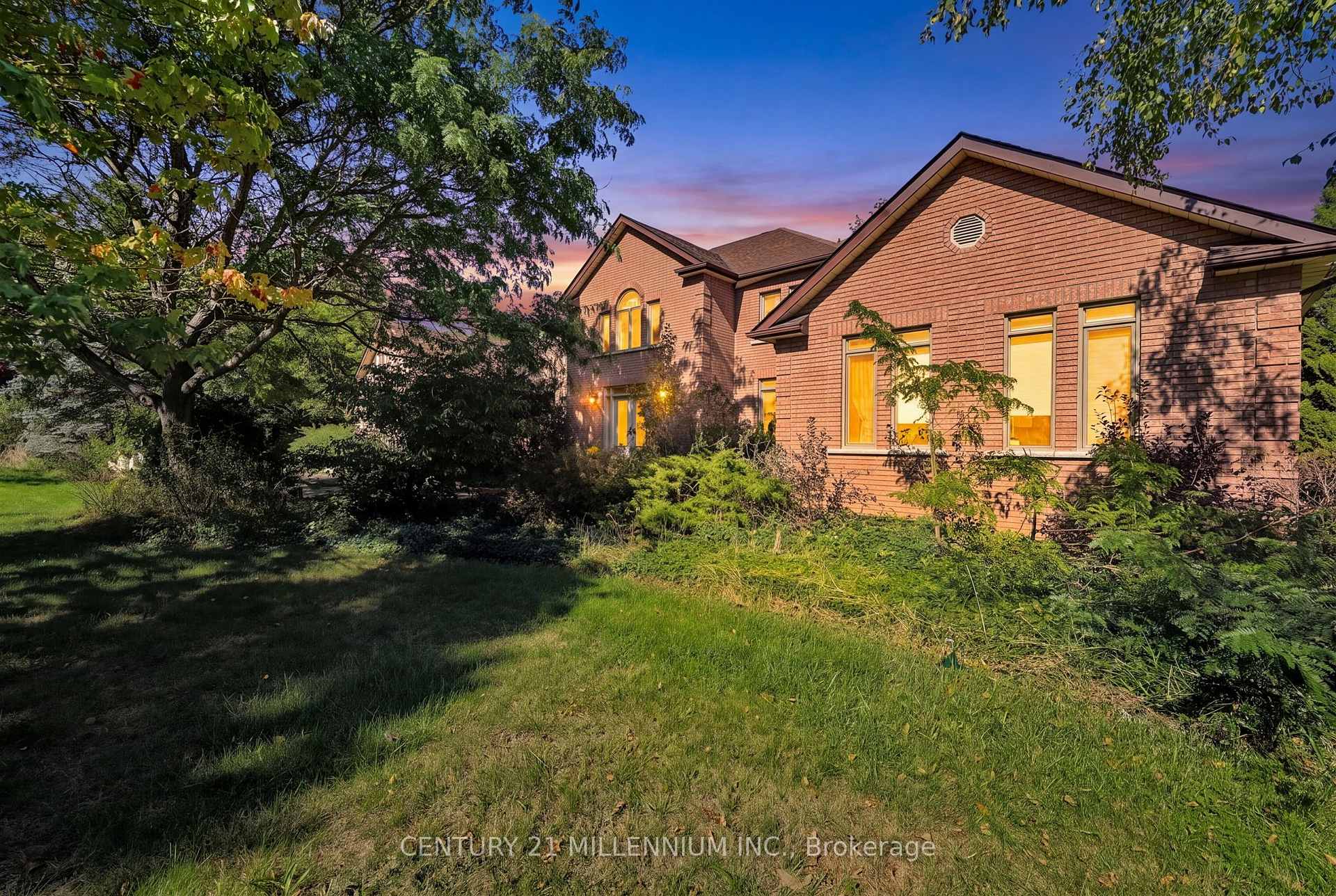 Photo 2 of 16 Tanglewood Drive, Caledon, Rural Caledon — HOMEH