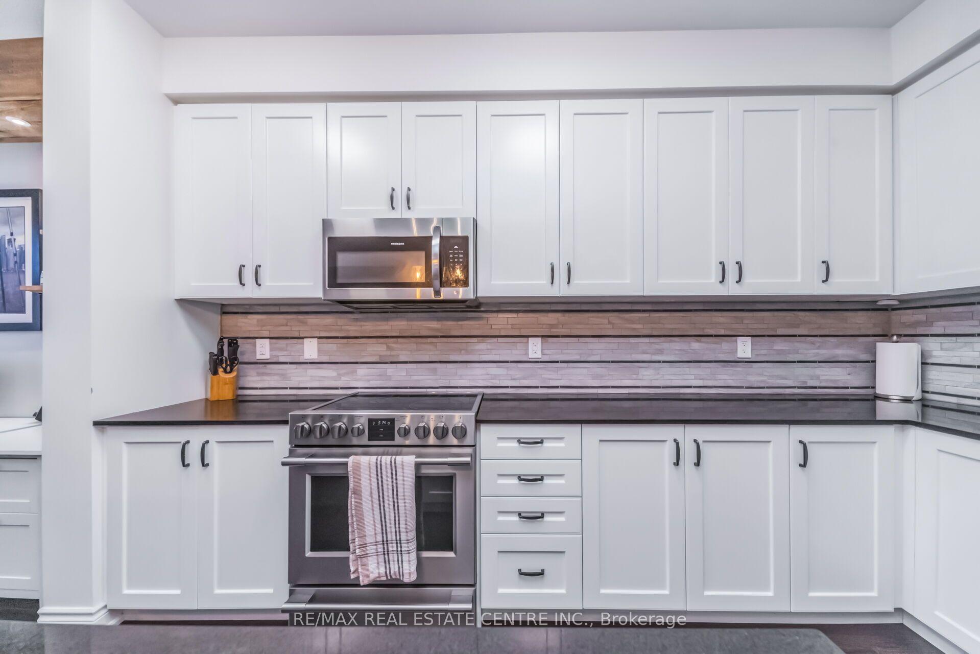 Photo 8 of 457 Whitlock Avenue, Milton, Ford — HOMEH