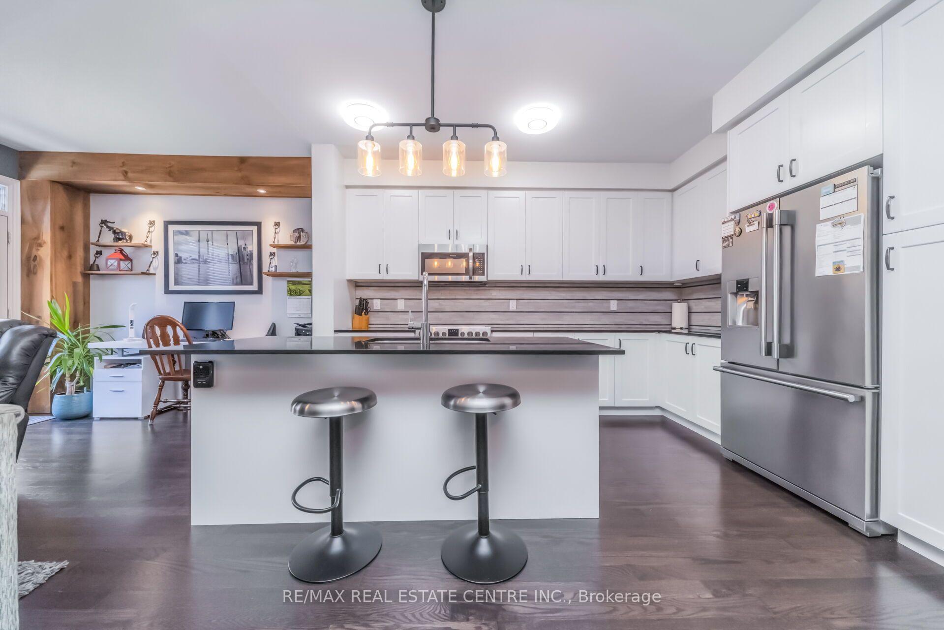 Photo 10 of 457 Whitlock Avenue, Milton, Ford — HOMEH