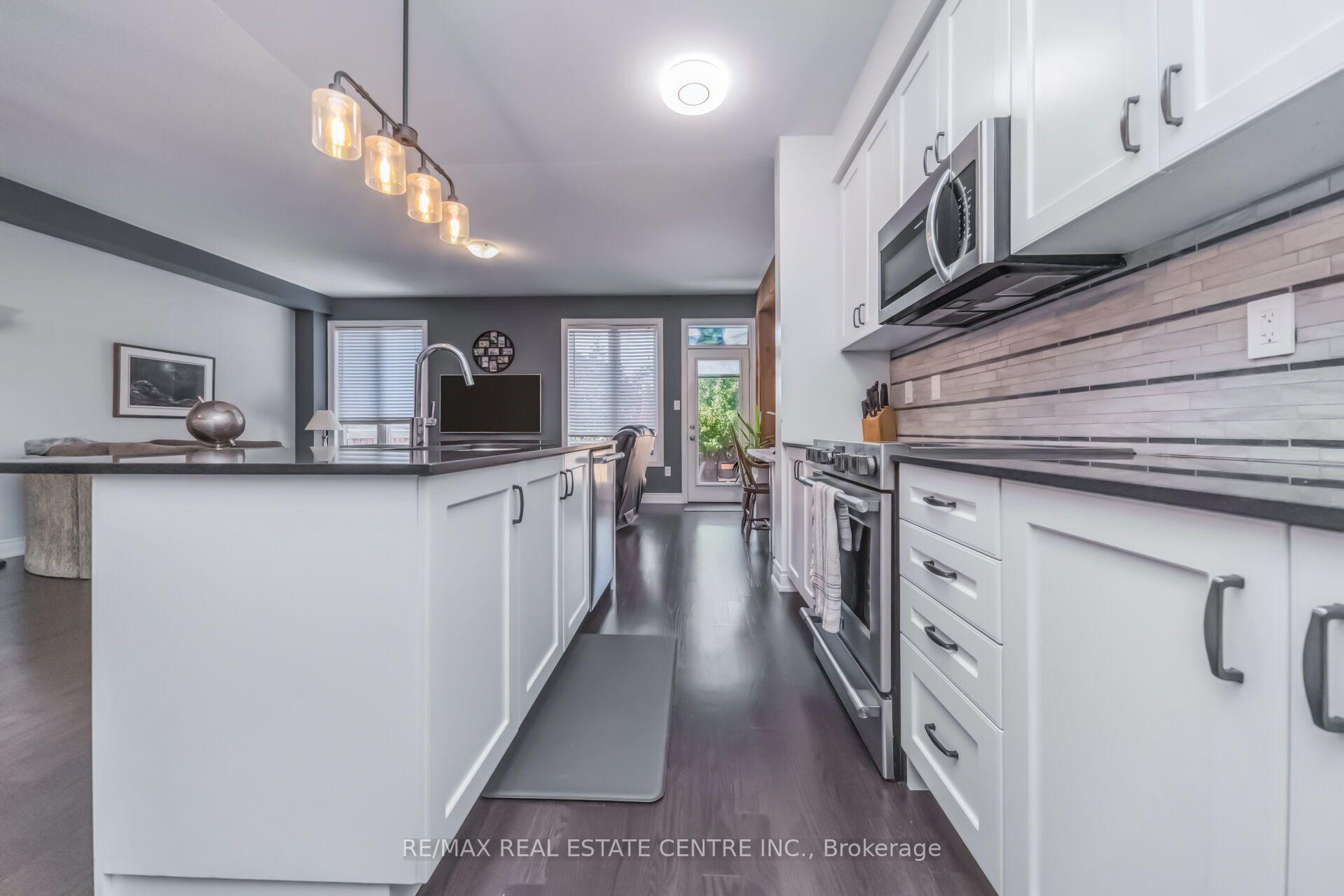 Photo 11 of 457 Whitlock Avenue, Milton, Ford — HOMEH