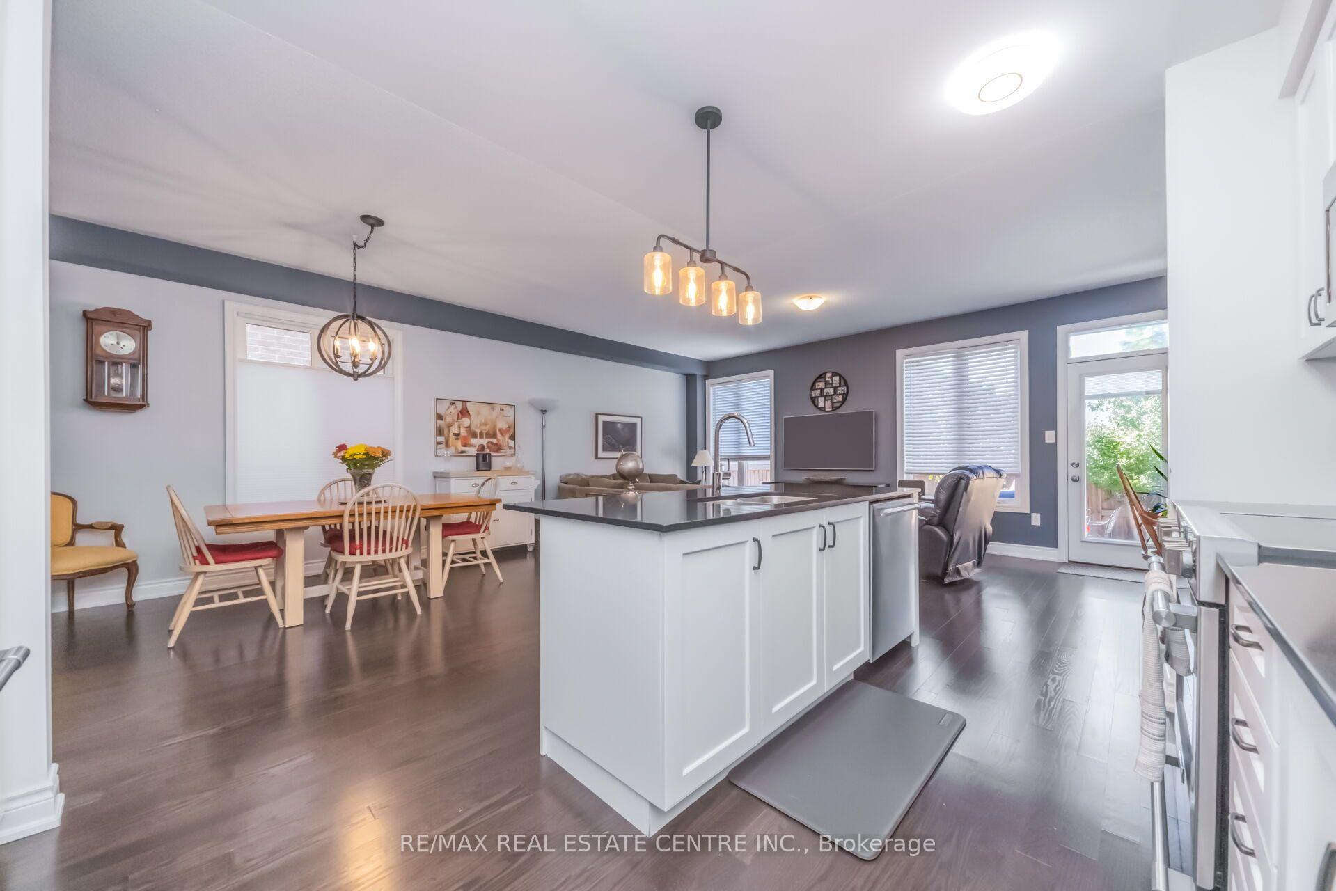 Photo 12 of 457 Whitlock Avenue, Milton, Ford — HOMEH