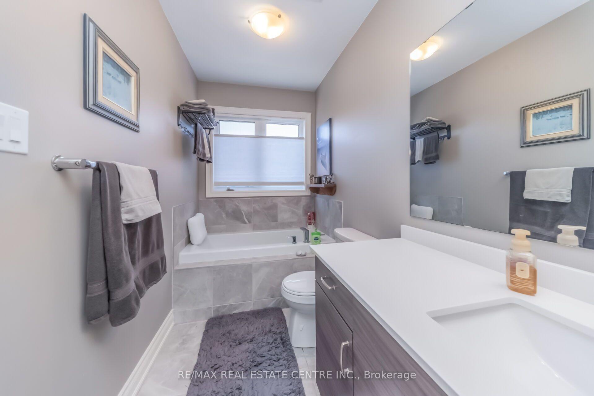 Photo 27 of 457 Whitlock Avenue, Milton, Ford — HOMEH