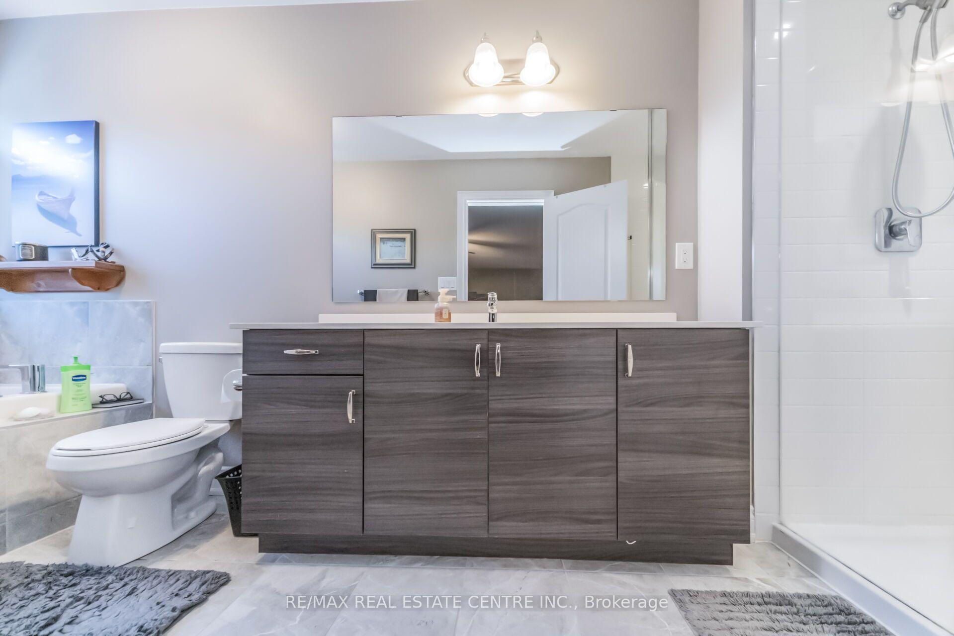 Photo 28 of 457 Whitlock Avenue, Milton, Ford — HOMEH
